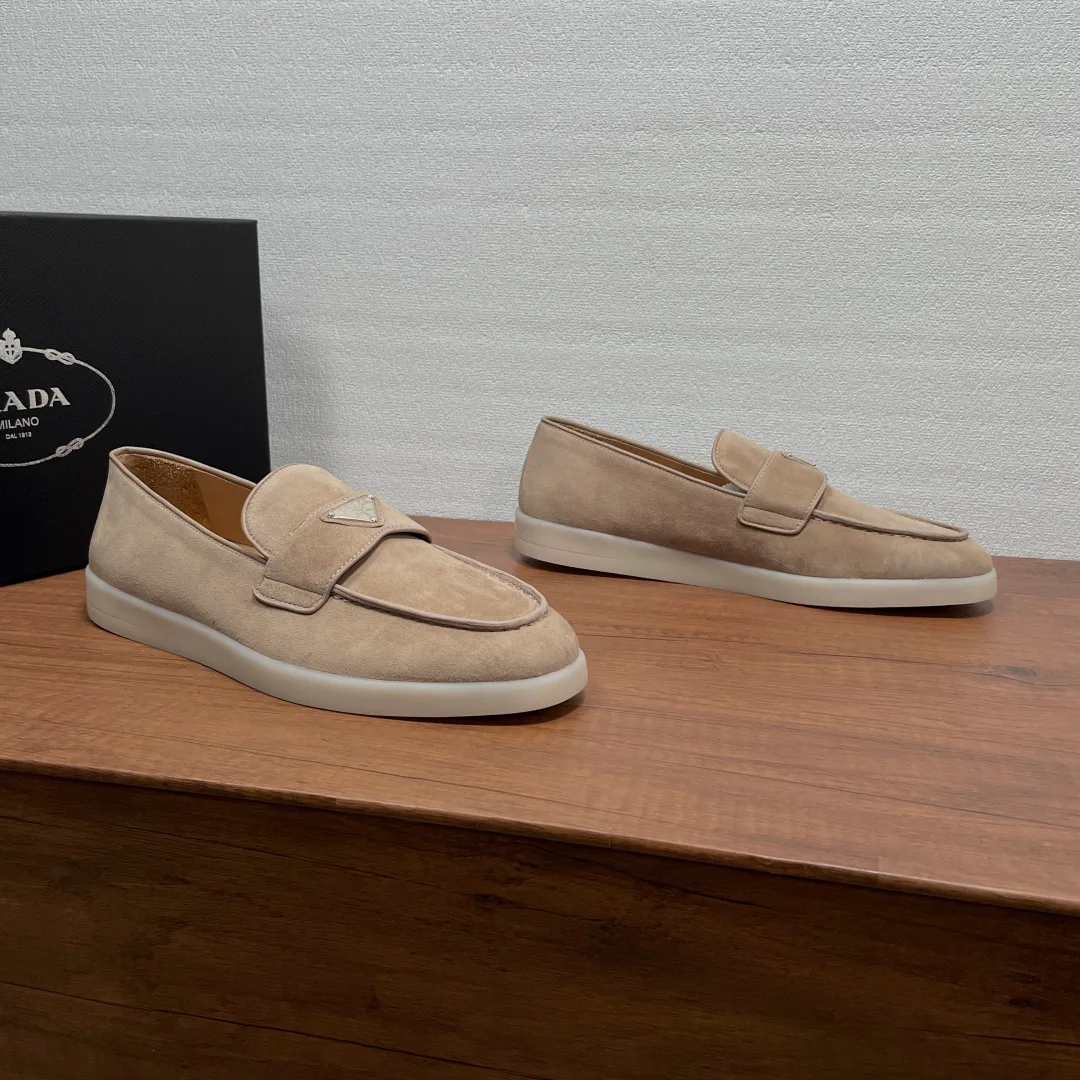 Men's Loafers And Dress Shoes PRADA 17971384