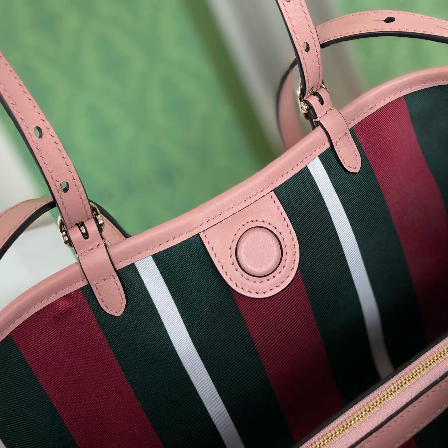 Women's Classic Handbags GUCCI 18273148