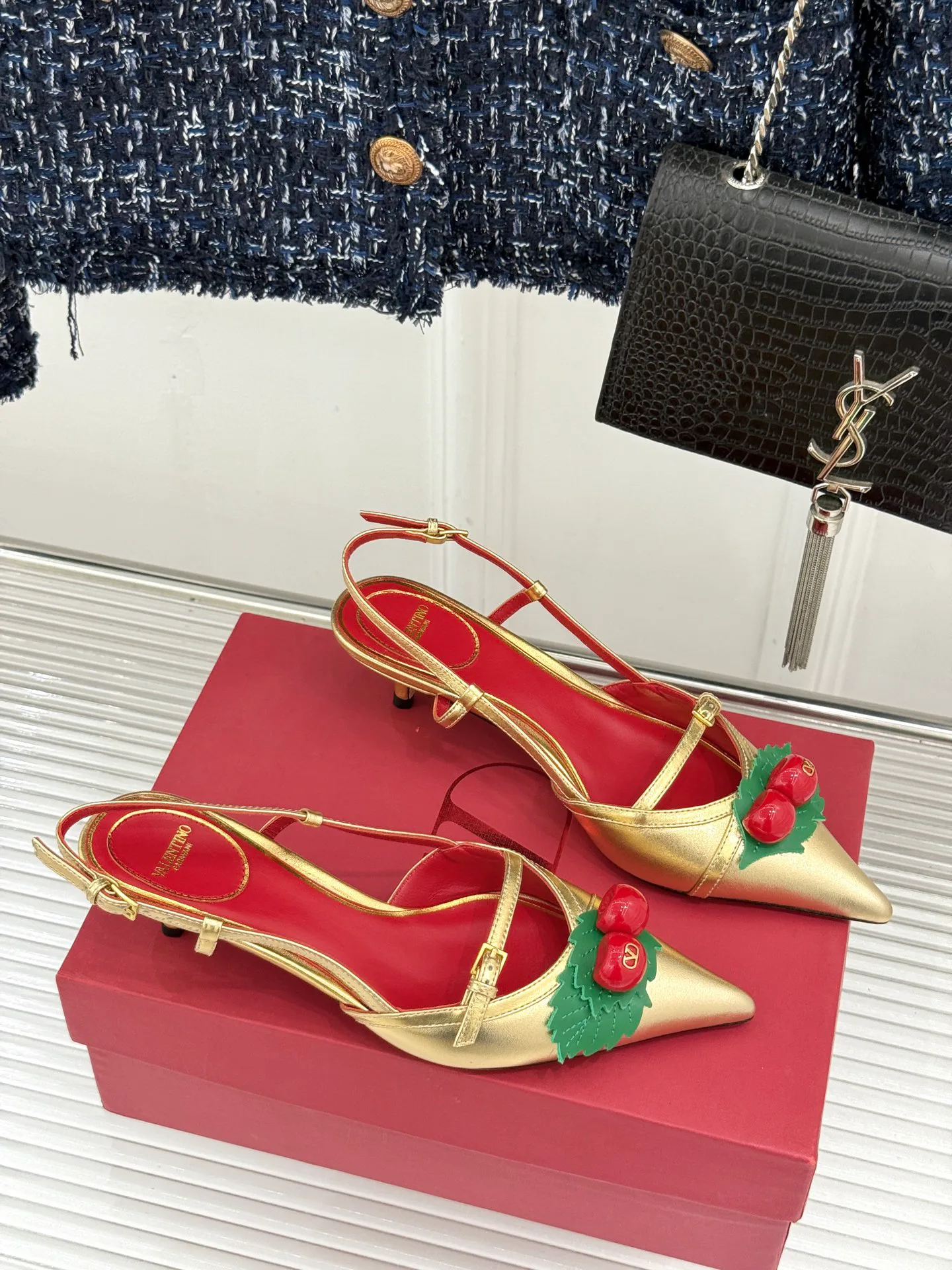 Women's Open-Toe Sandals VALENTINO 16973356