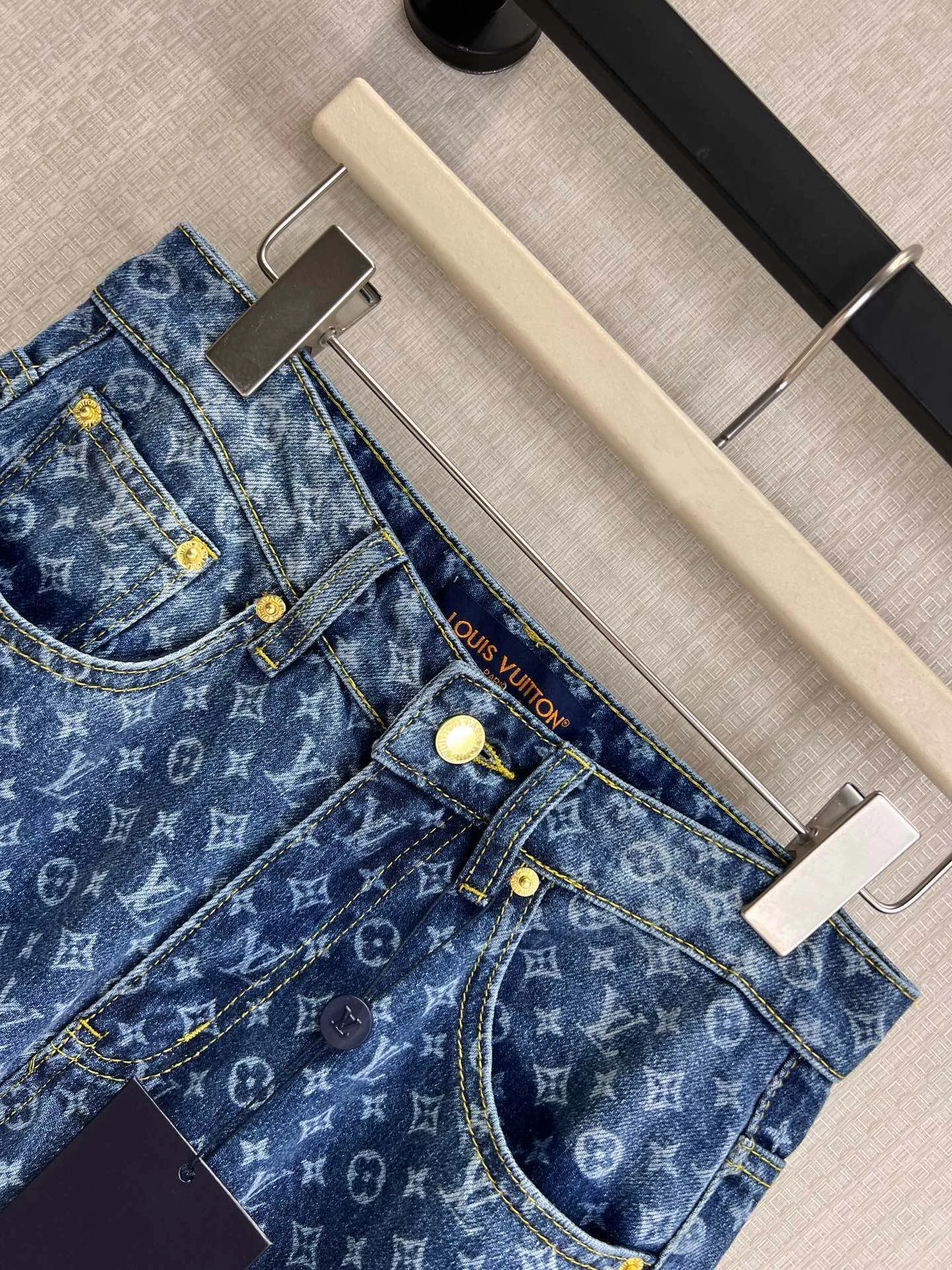 Women's Jeans LOUIS VUITTON 17513550