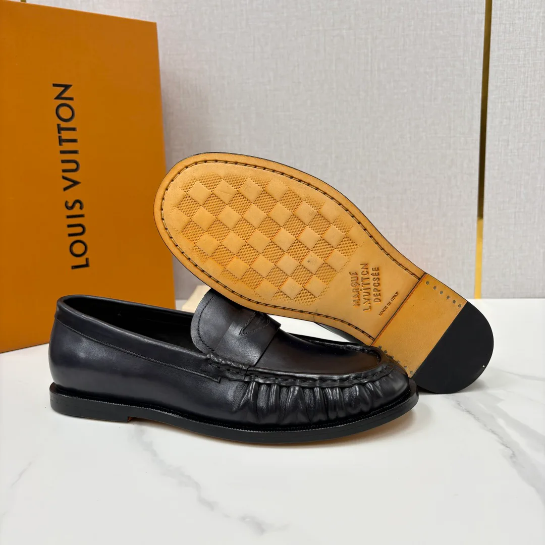 Men's Loafers And Dress Shoes LOUIS VUITTON 17884066
