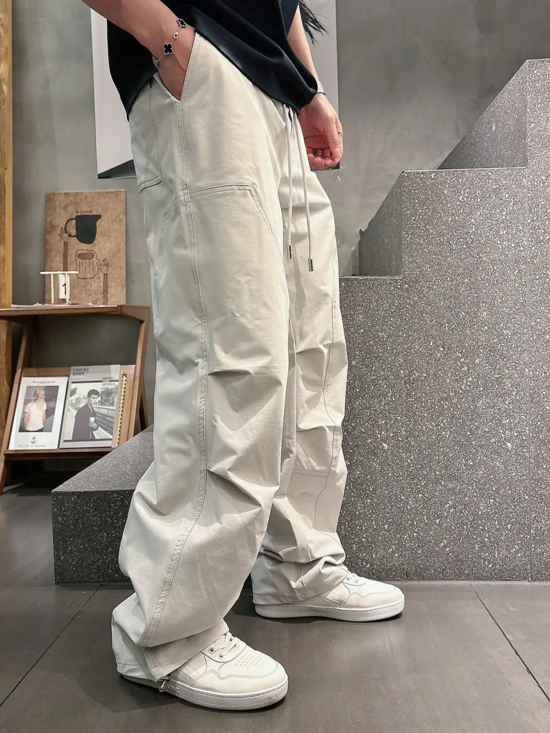 Men's Trousers BALENCIAGA 17810704