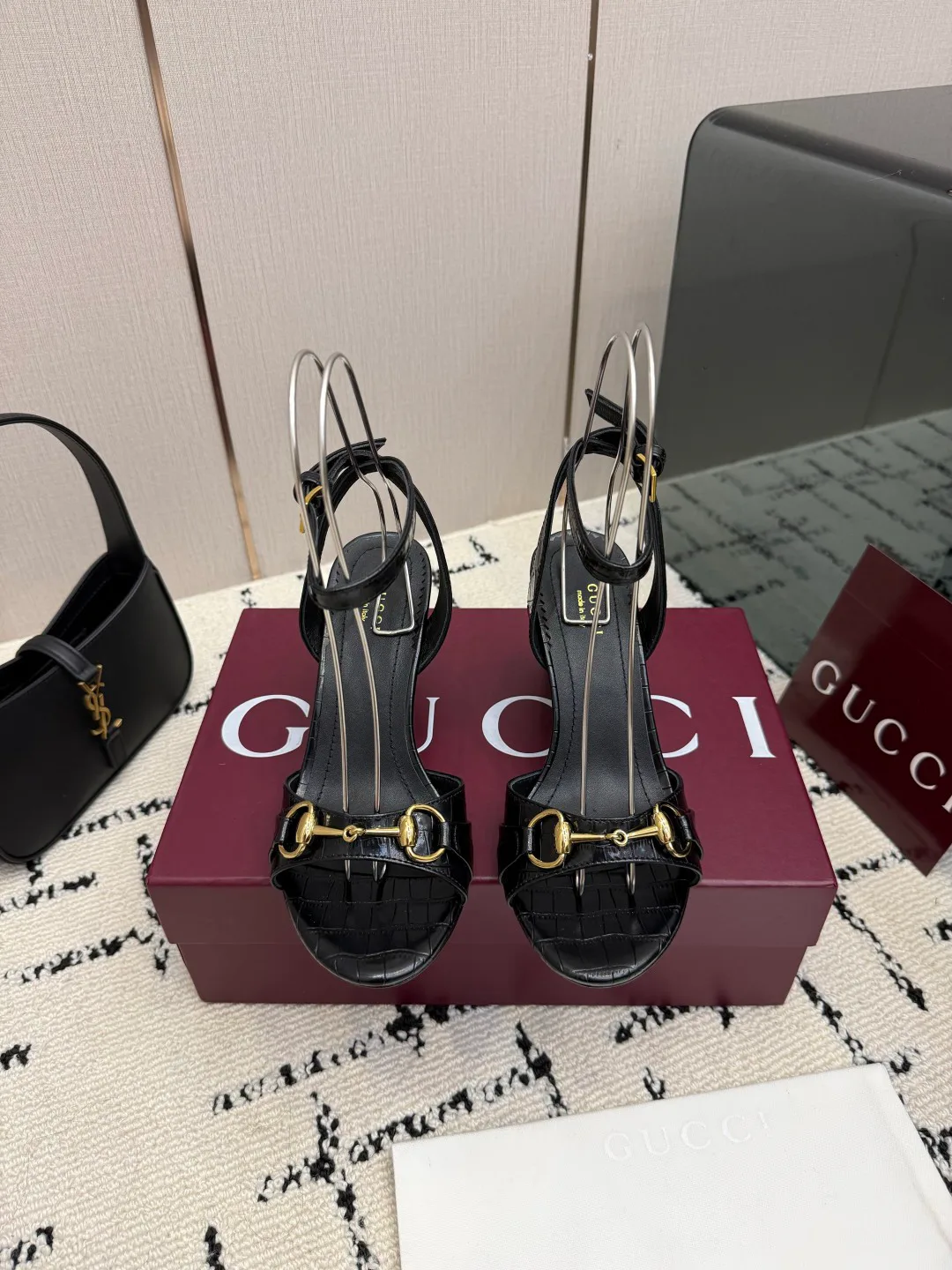 Women's Open-Toe Sandals GUCCI 18049072