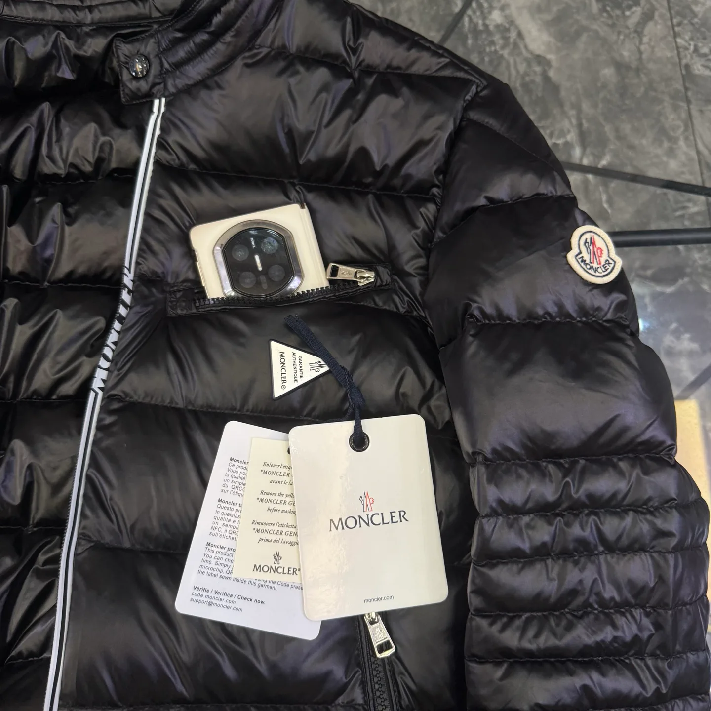 Куртки И Пуховики Мужские Moncler 18684588