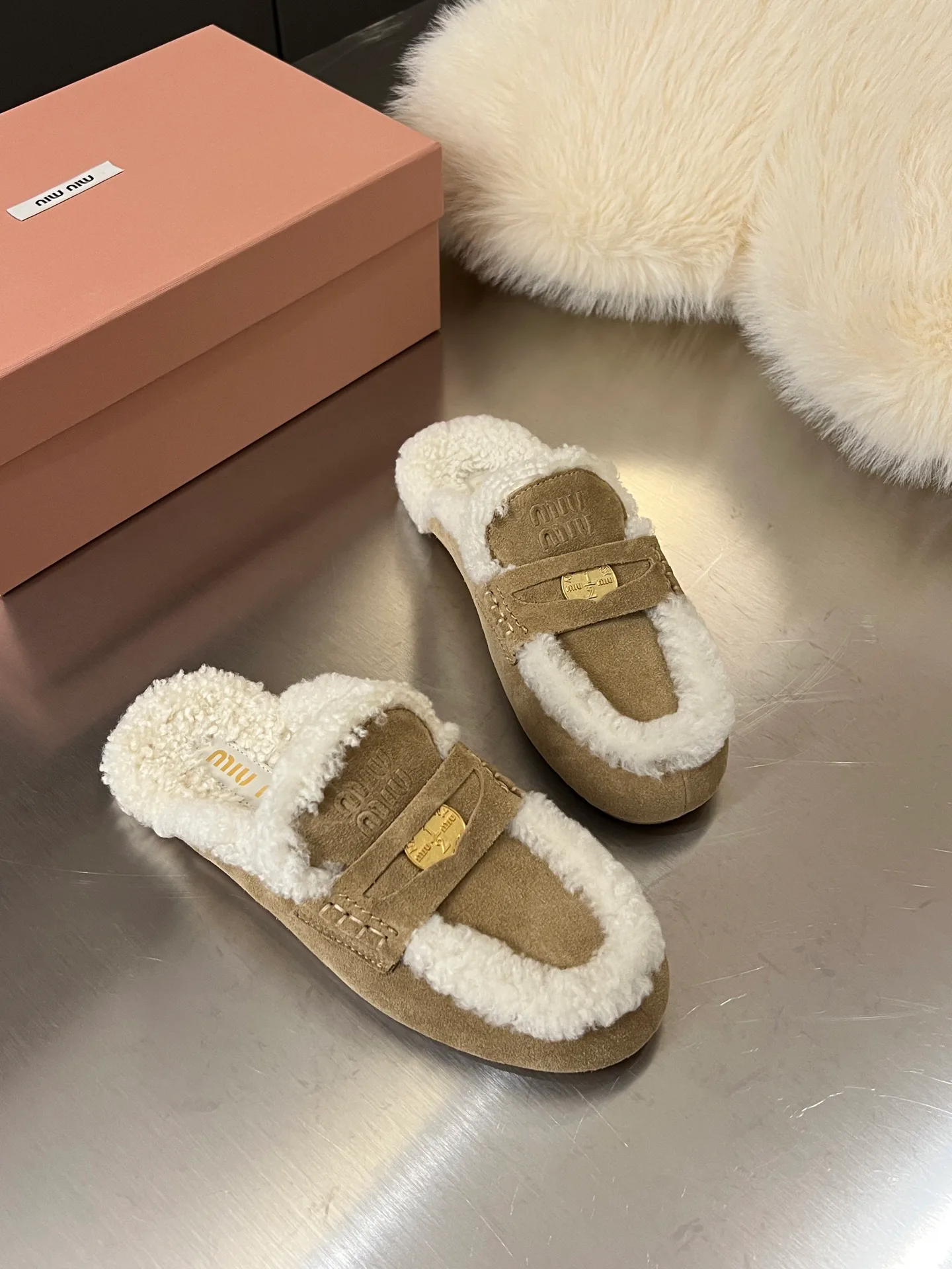 Women's Loafers And Moccasins MIU MIU 17948625