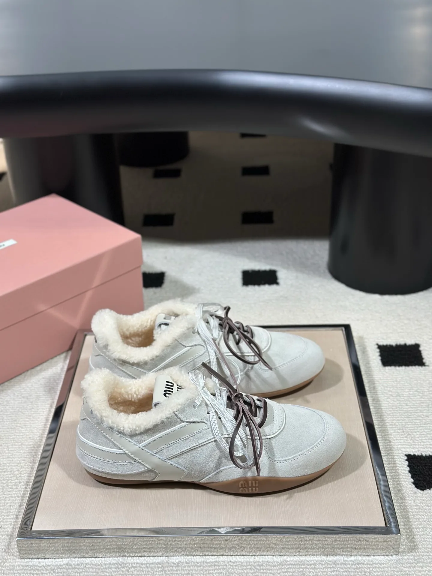 Кроссовки Женские Miu Miu 18638319