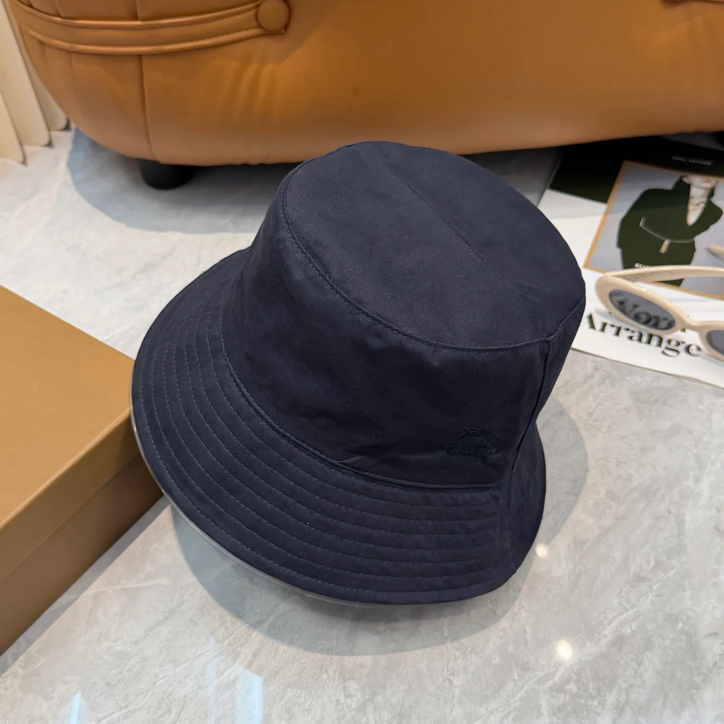 Hats BURBERRY 17604929