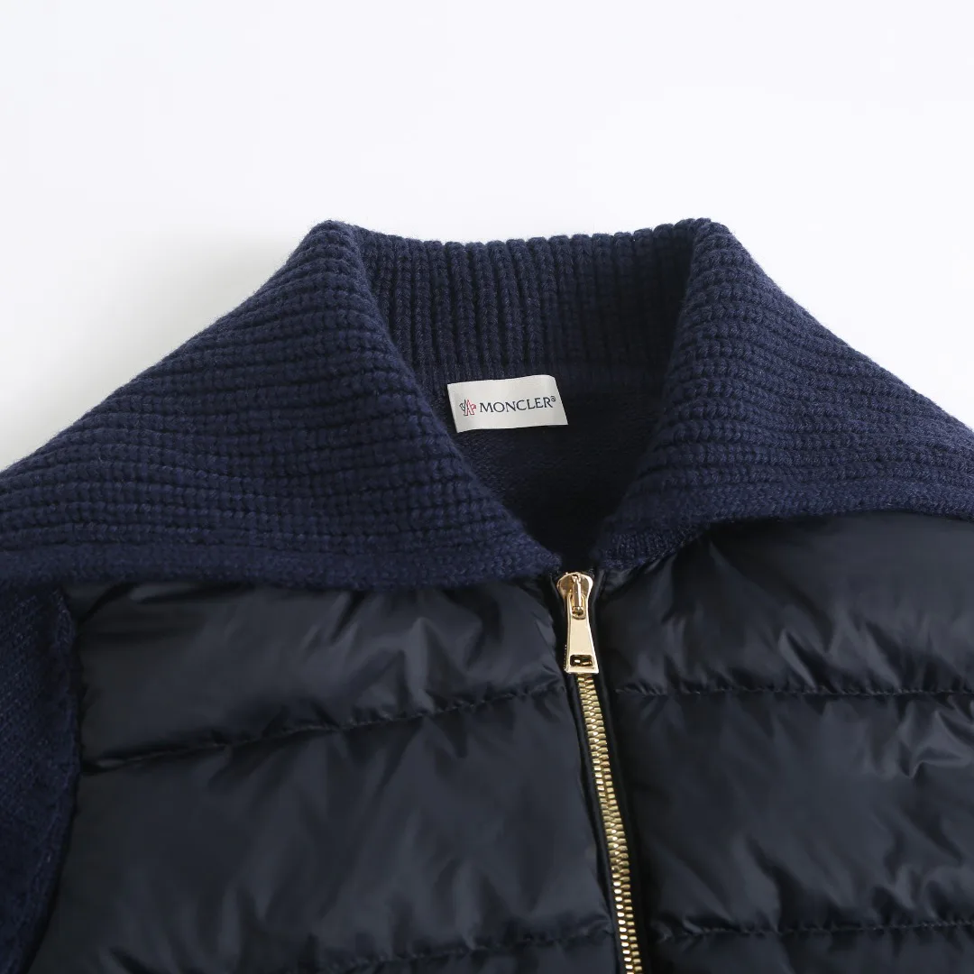 Women's Jackets And Down Jackets MONCLER 18536492