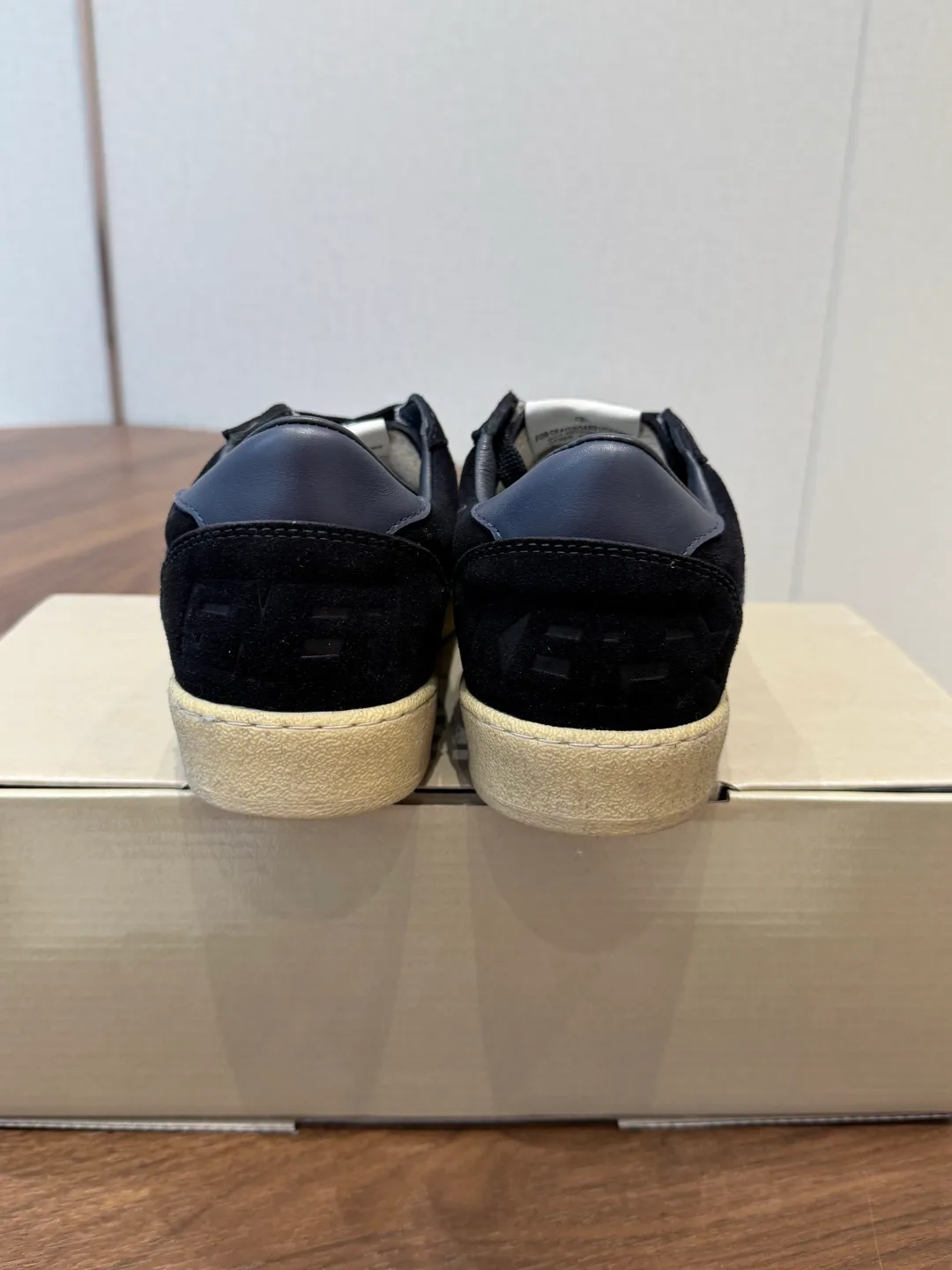 Women's Sneakers GOLDEN GOOSE 18357247