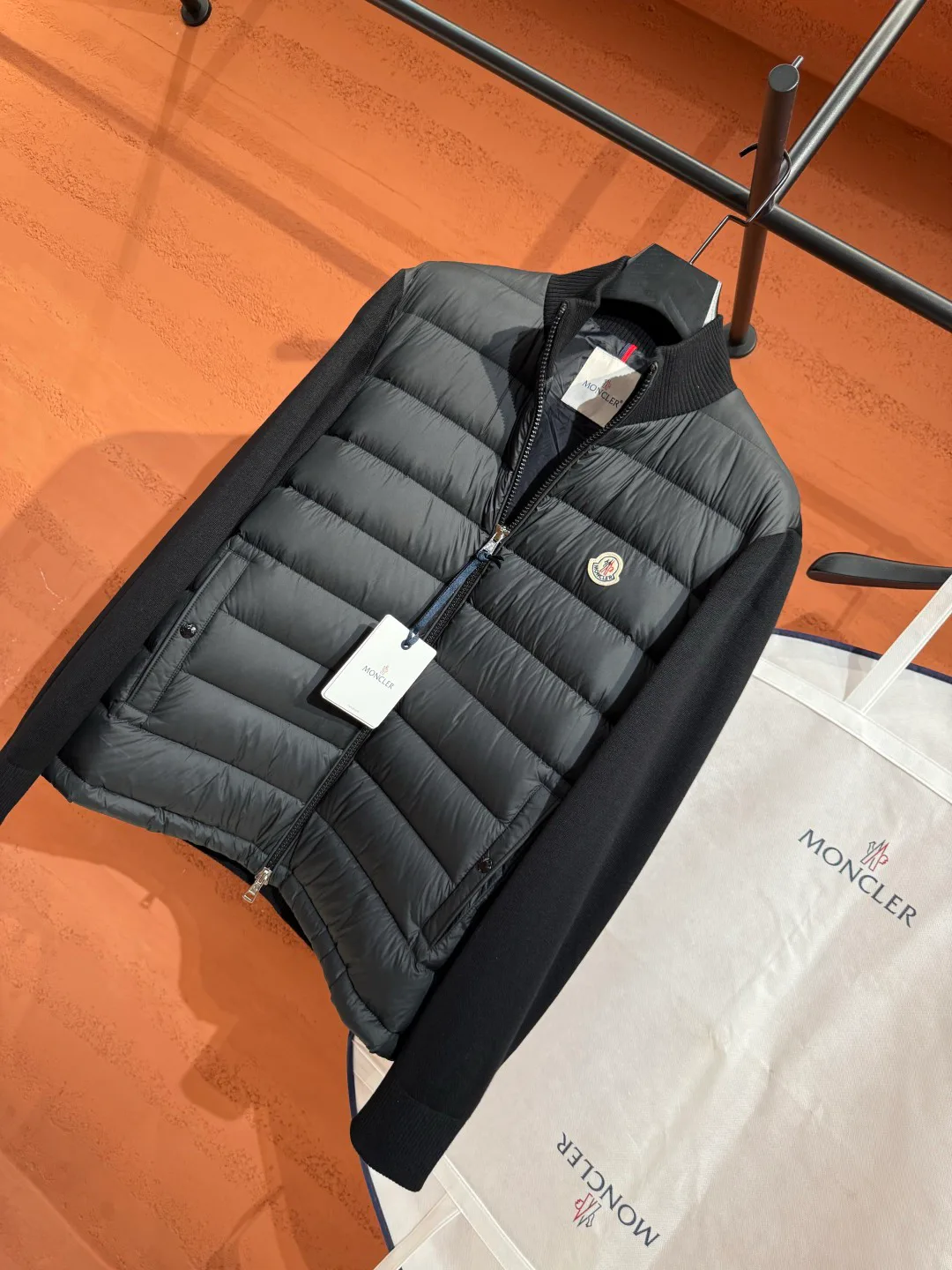 Women's Jackets And Down Jackets MONCLER 18035675