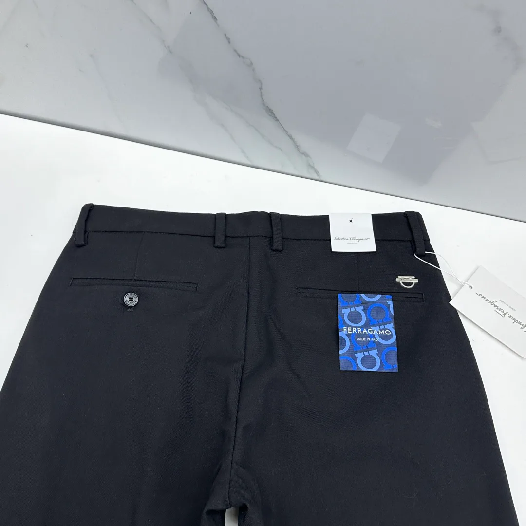 Men's Trousers SALVATORE FERRAGAMO 18246805