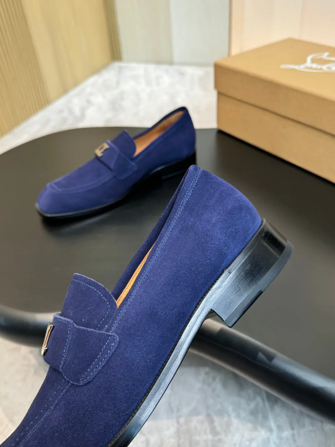 Men's Loafers And Dress Shoes CHRISTIAN LOUBOUTIN 18119136