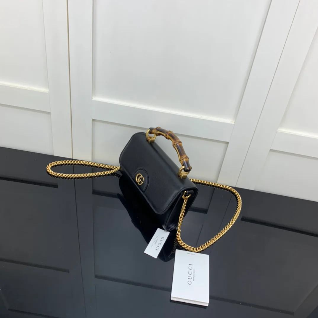 Women's Classic Handbags GUCCI 18262423