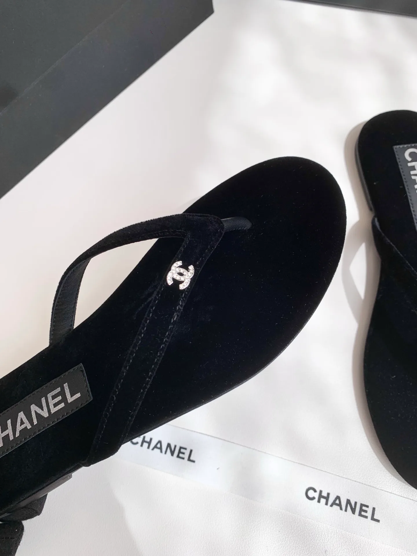 Women's Flip-Flops CHANEL 16948089