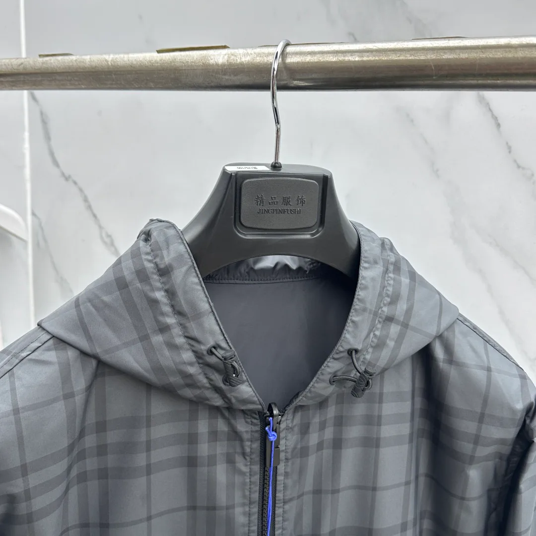 Men's Jackets And Down Jackets BURBERRY 18246848