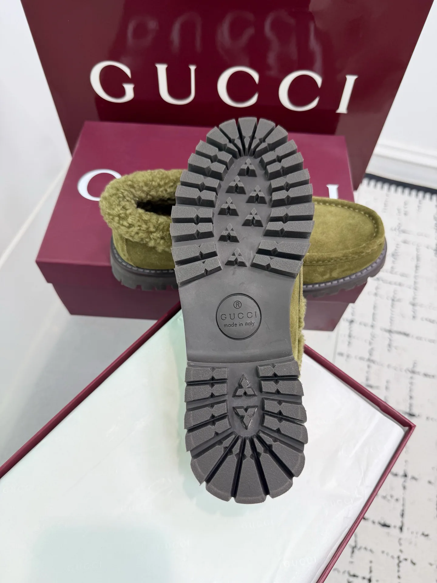 Women's Loafers And Moccasins GUCCI 18393494