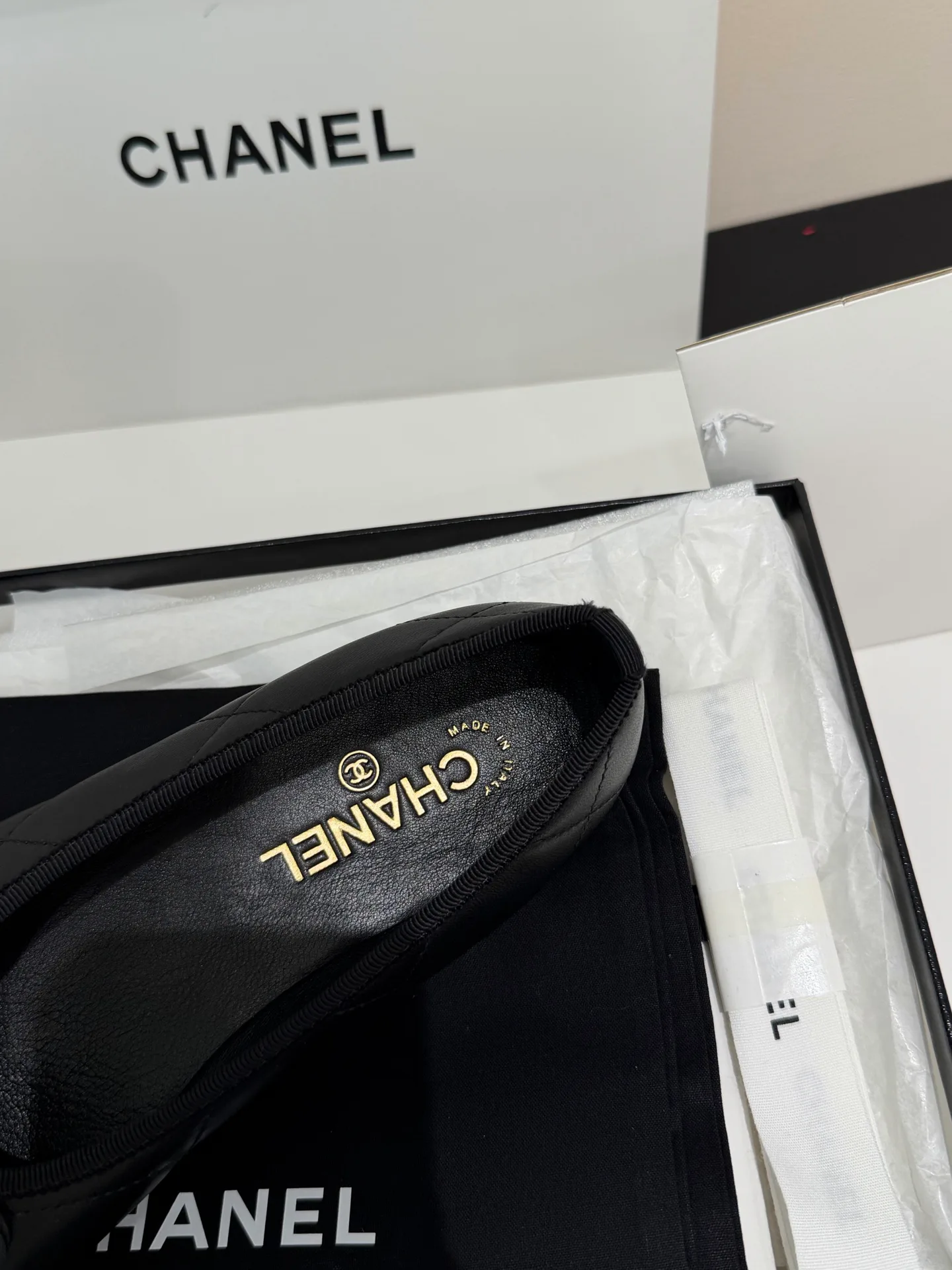Women's Ballet Flats CHANEL 18363596