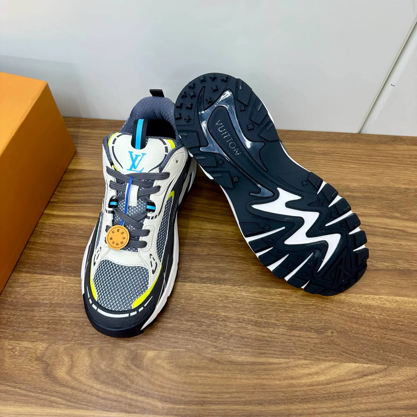Men's Sneakers LOUIS VUITTON 17477022