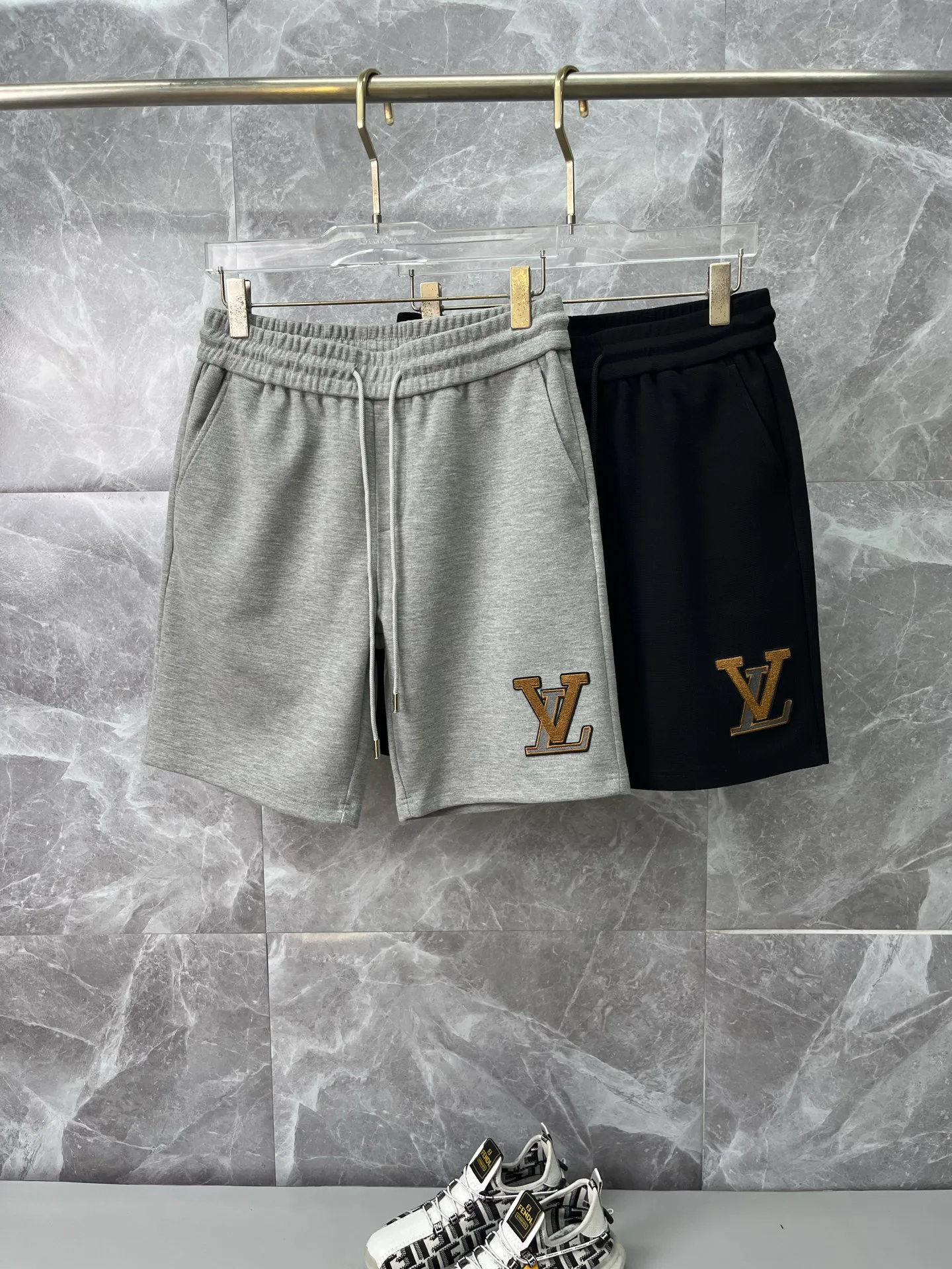 Men's Shorts LOUIS VUITTON 17841203