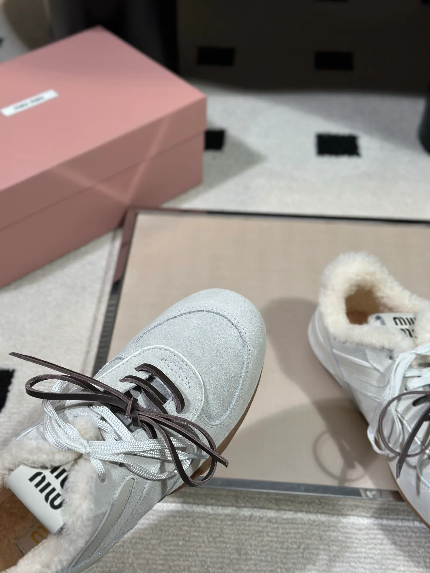 Кроссовки Женские Miu Miu 18638319