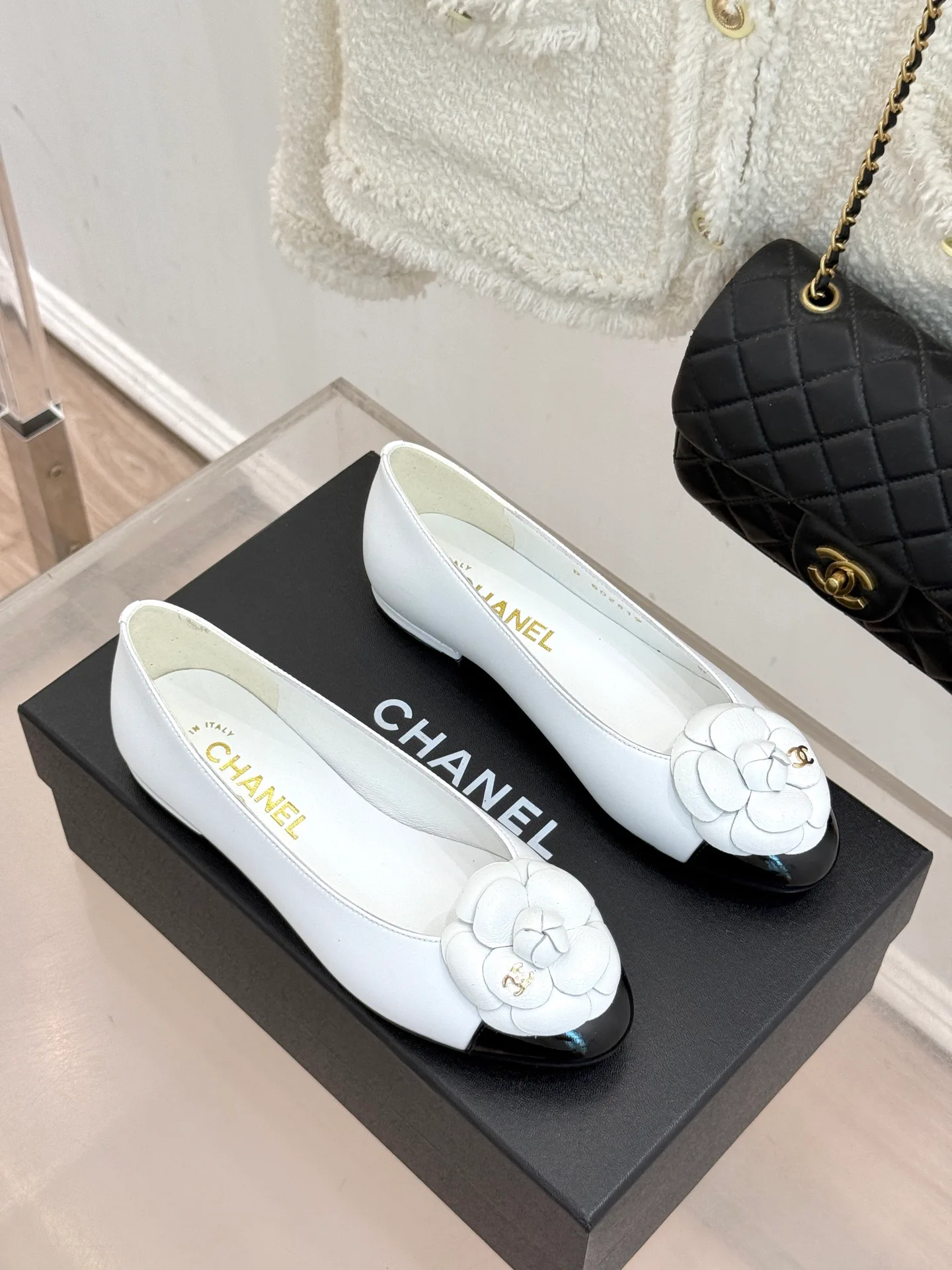 Women's Ballet Flats CHANEL 17741087