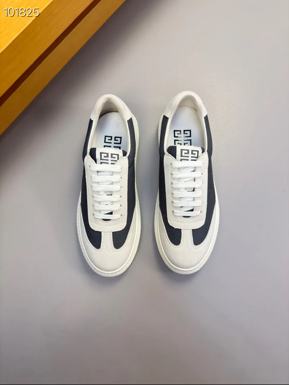 Кроссовки Мужские Givenchy 18561954