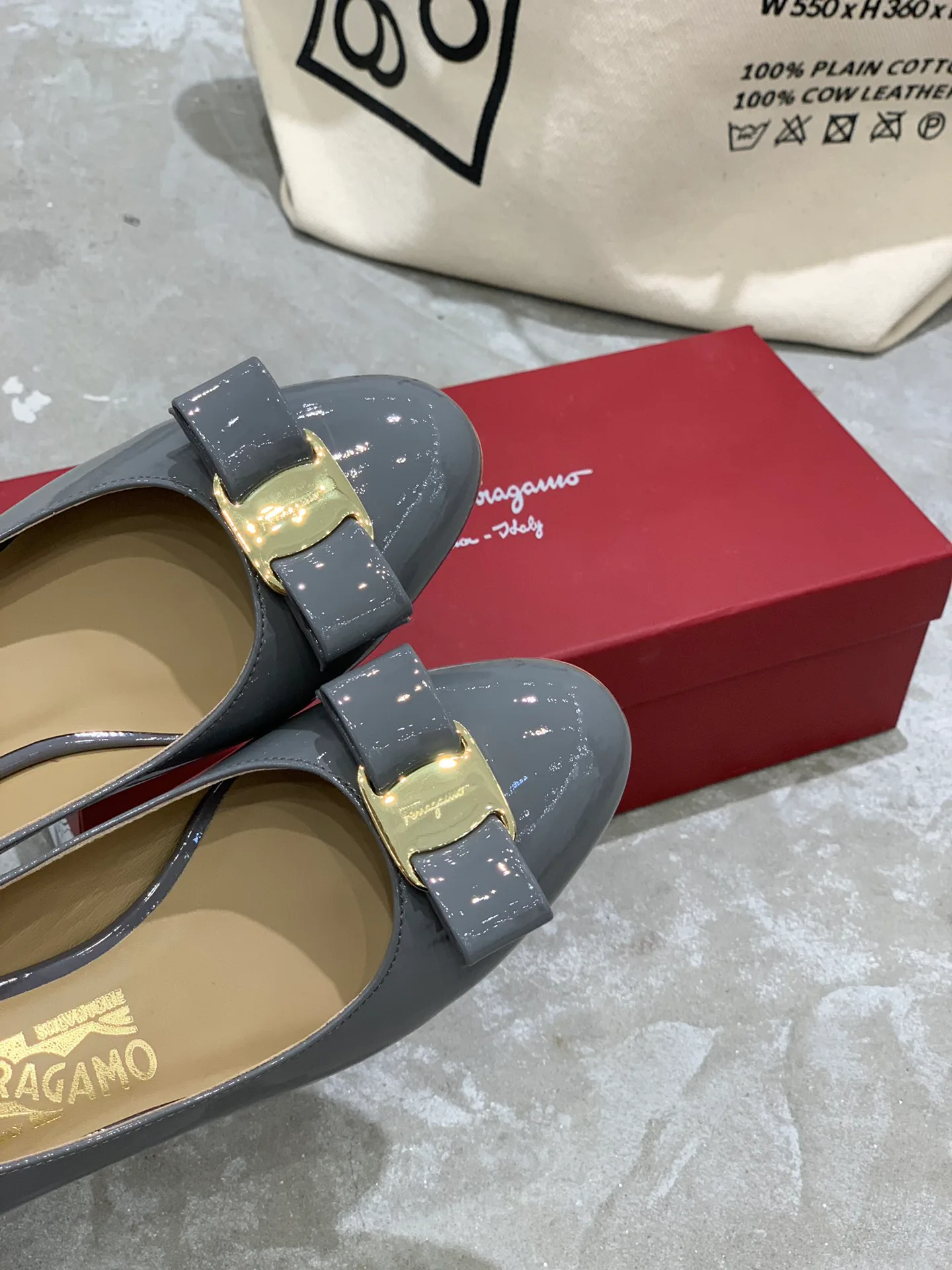 Women's Ballet Flats SALVATORE FERRAGAMO 18340697