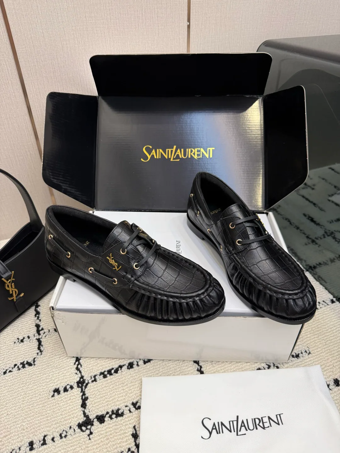Women's Loafers And Moccasins SAINT LAURENT 17816911