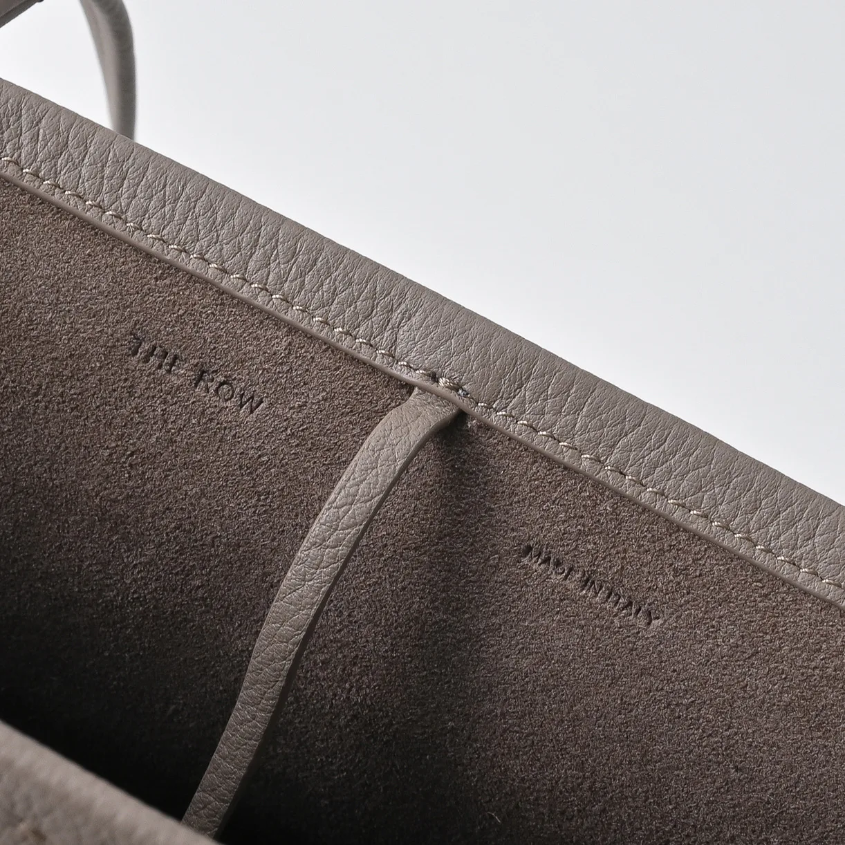 Women's Classic Handbags THE ROW 17449009