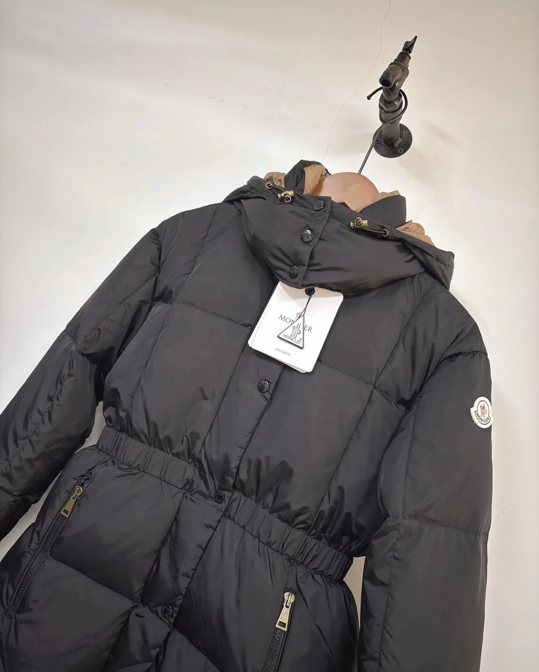 Women's Jackets And Down Jackets MONCLER 17810366