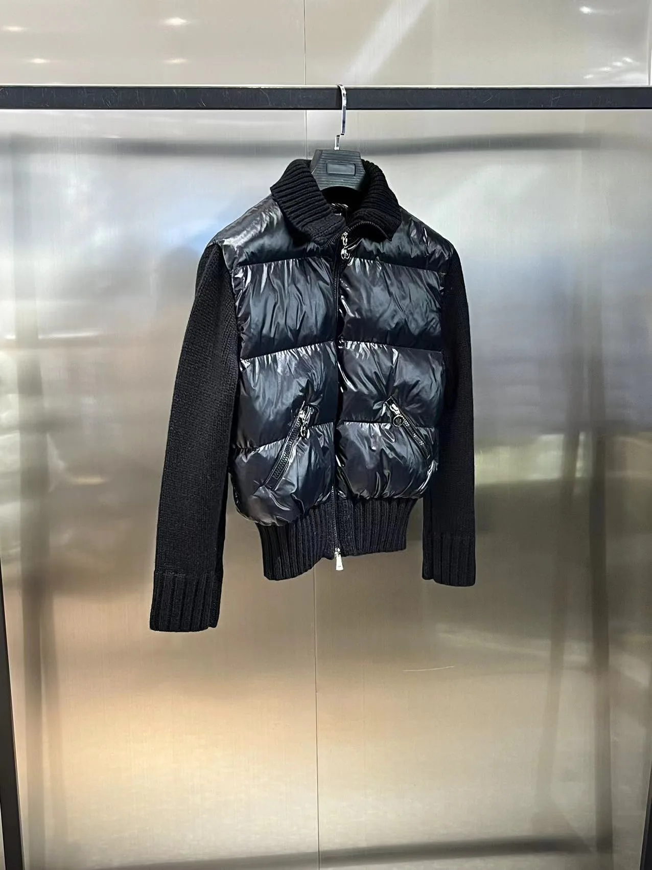 Women's Jackets And Down Jackets MONCLER 18129922