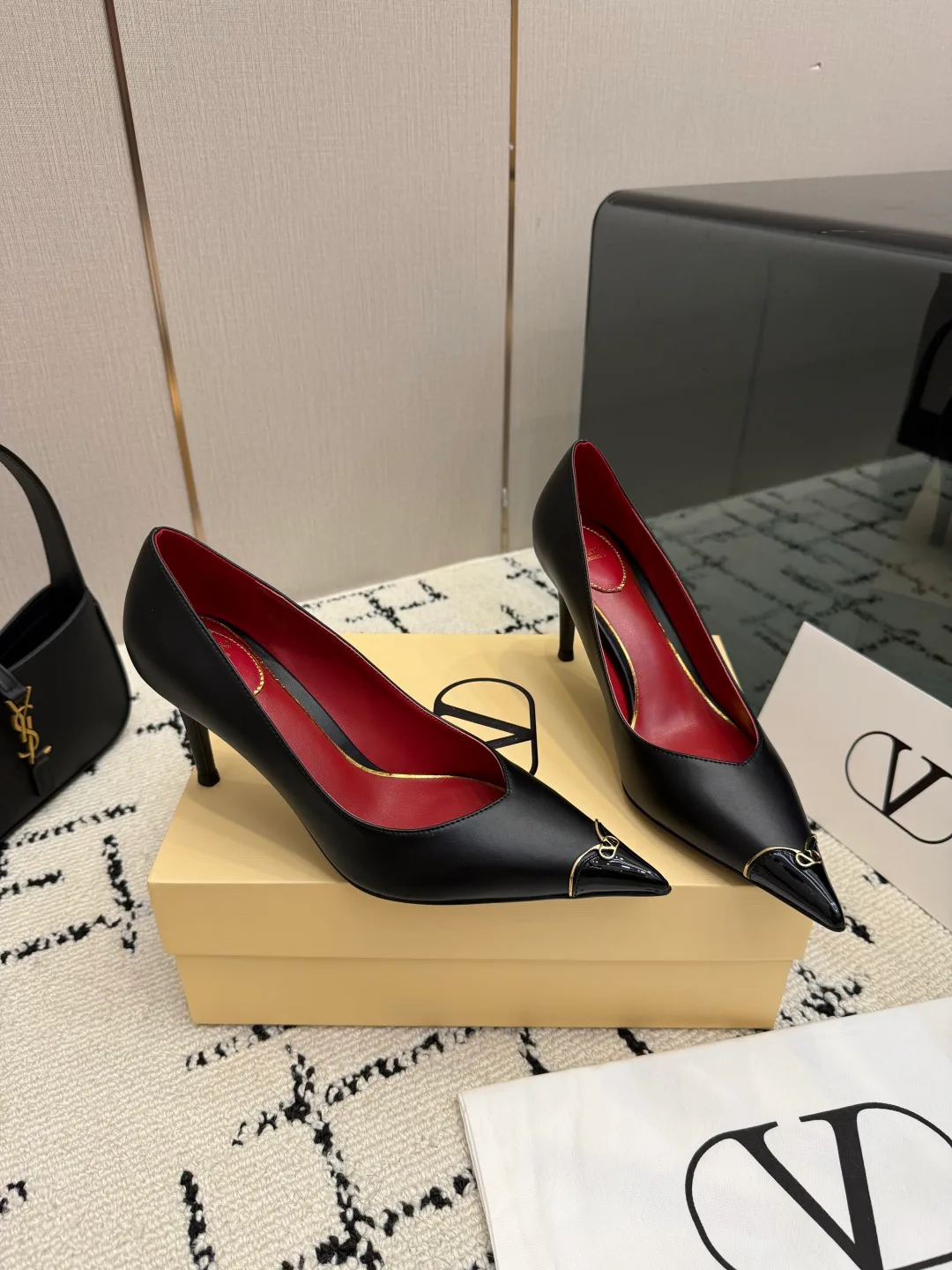 Women's Heels VALENTINO 17937551