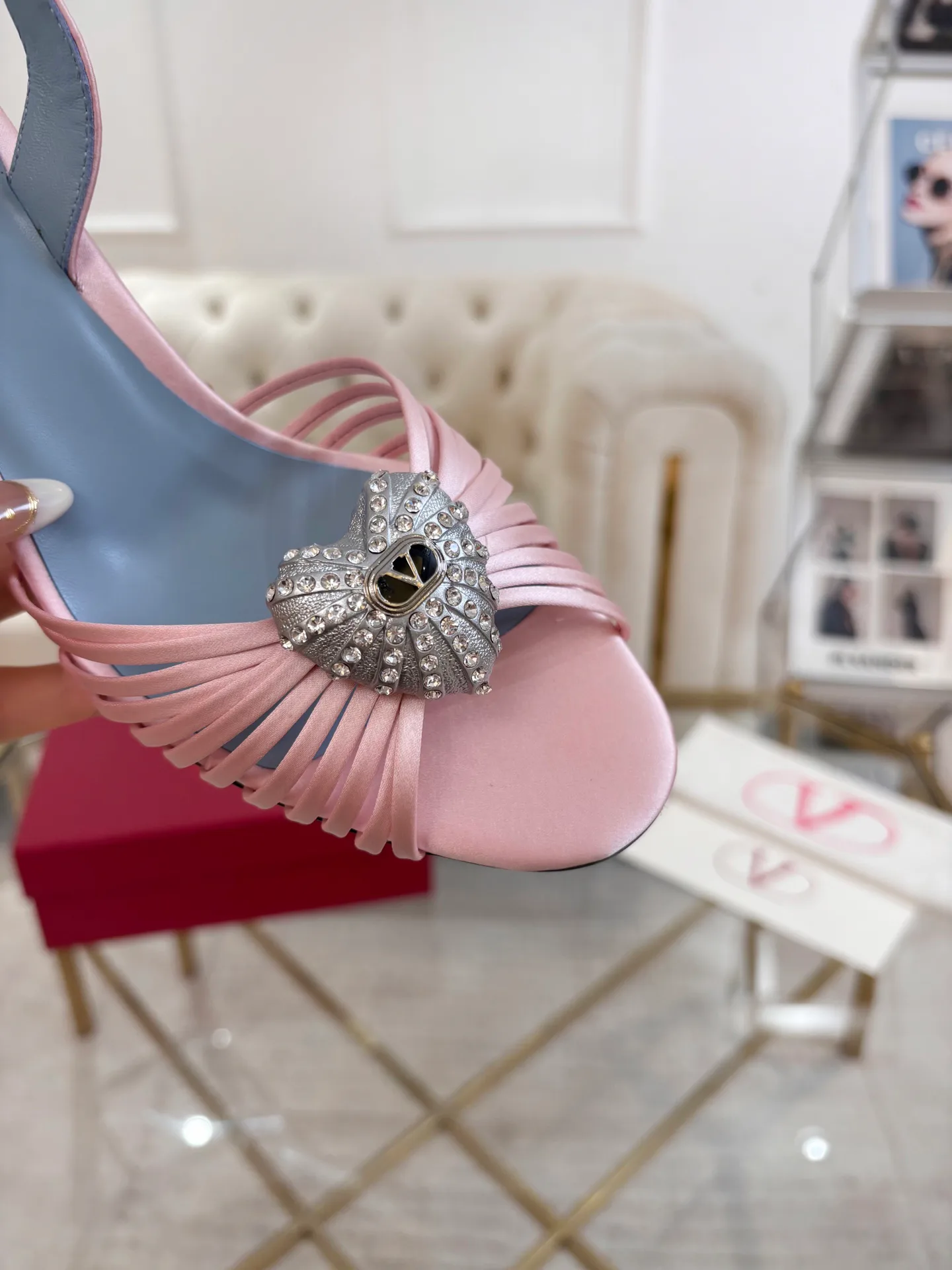 Women's Open-Toe Sandals VALENTINO 18135283