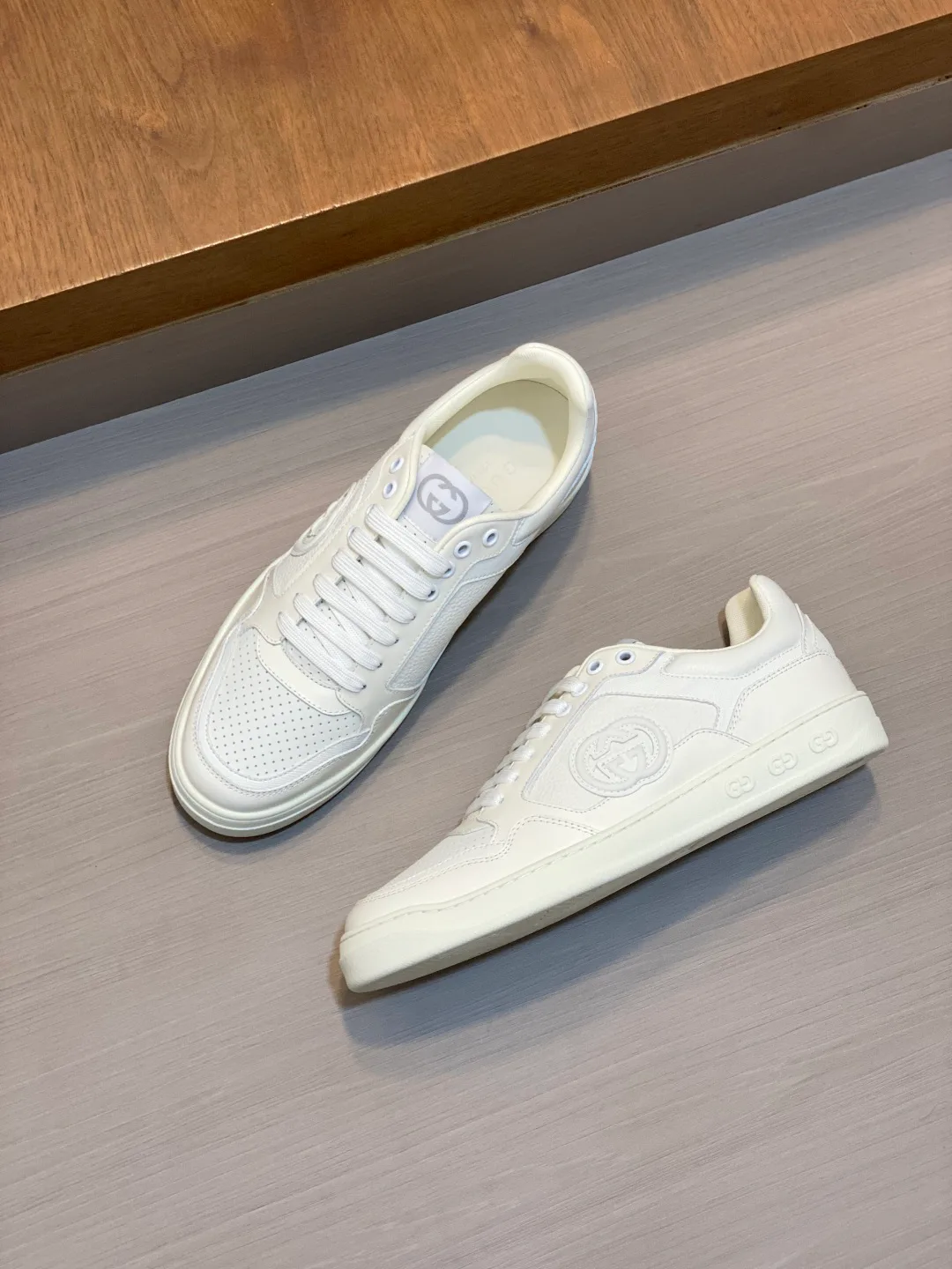 Men's Sneakers GUCCI 18039632