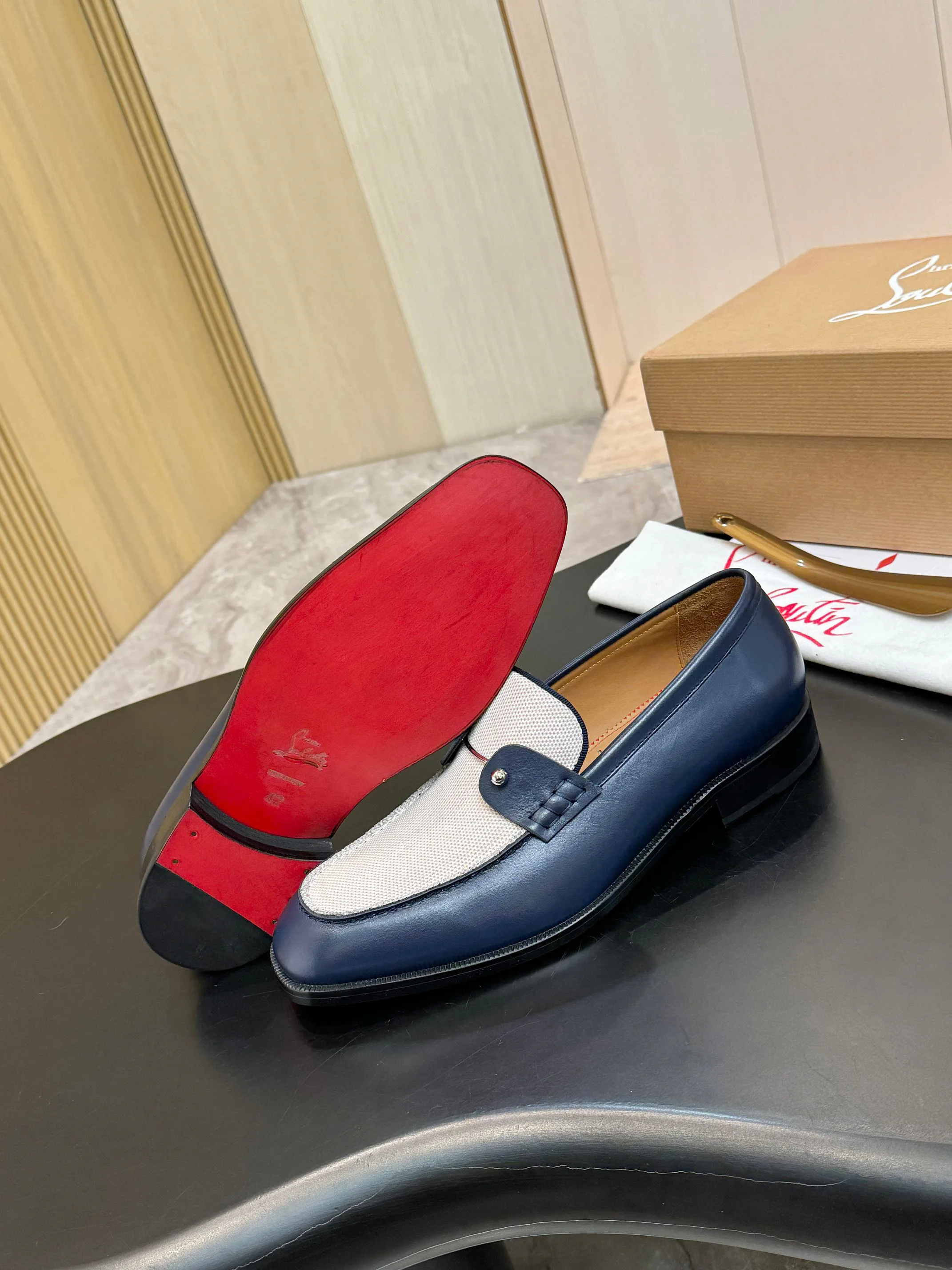 Men's Loafers And Dress Shoes CHRISTIAN LOUBOUTIN 18117275