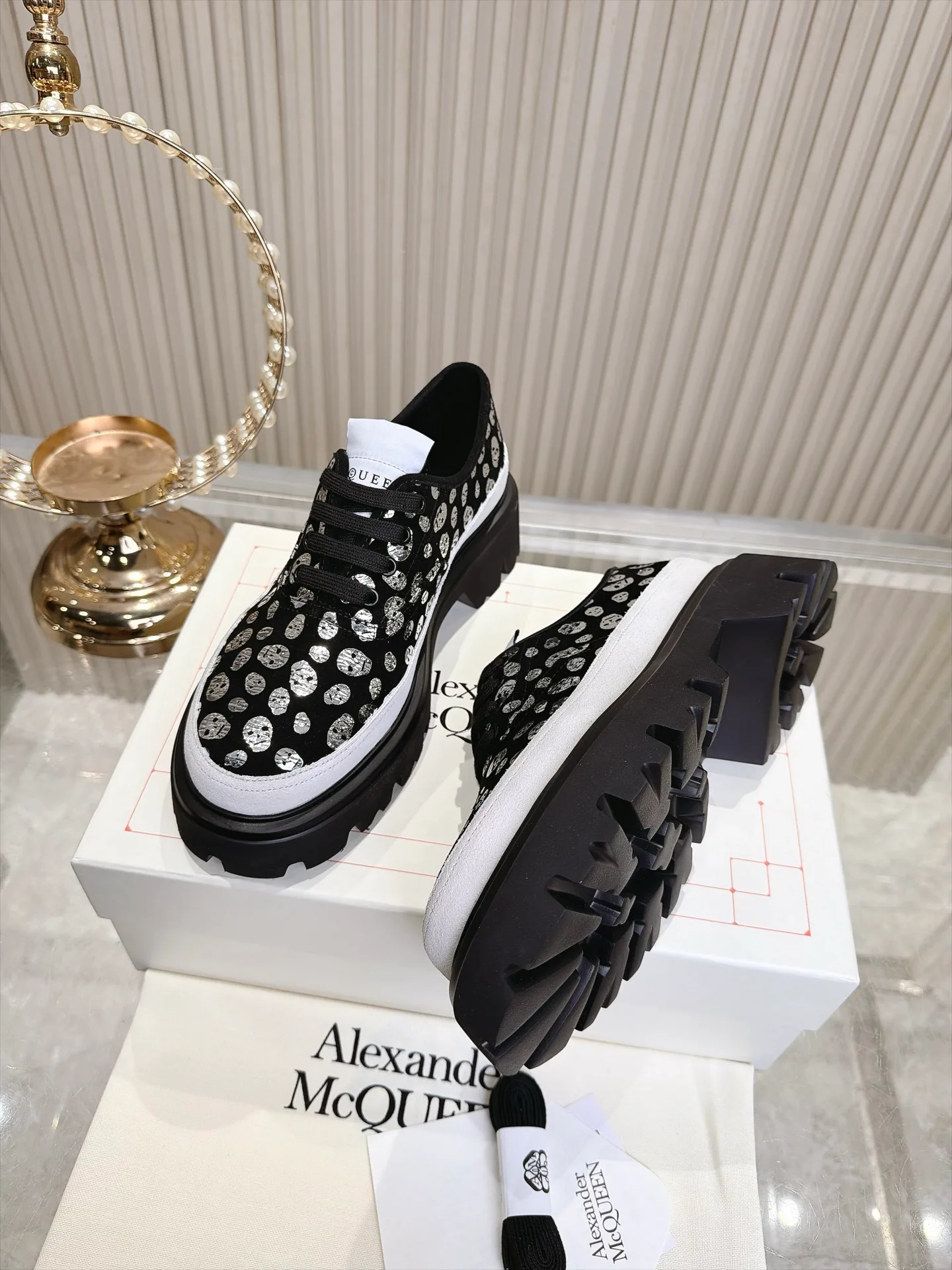 Men's Sneakers ALEXANDER MCQUEEN 18518409