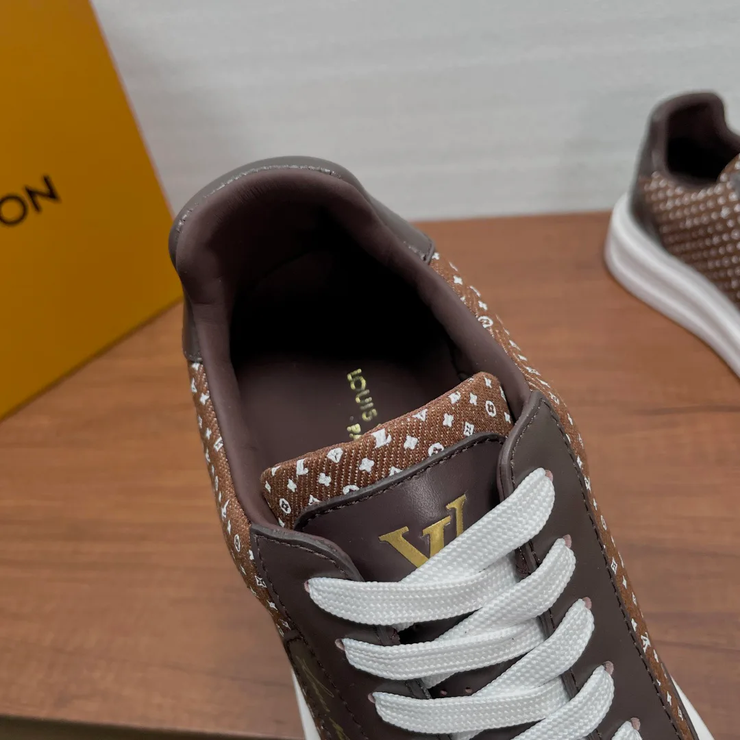Men's Sneakers LOUIS VUITTON 18000609