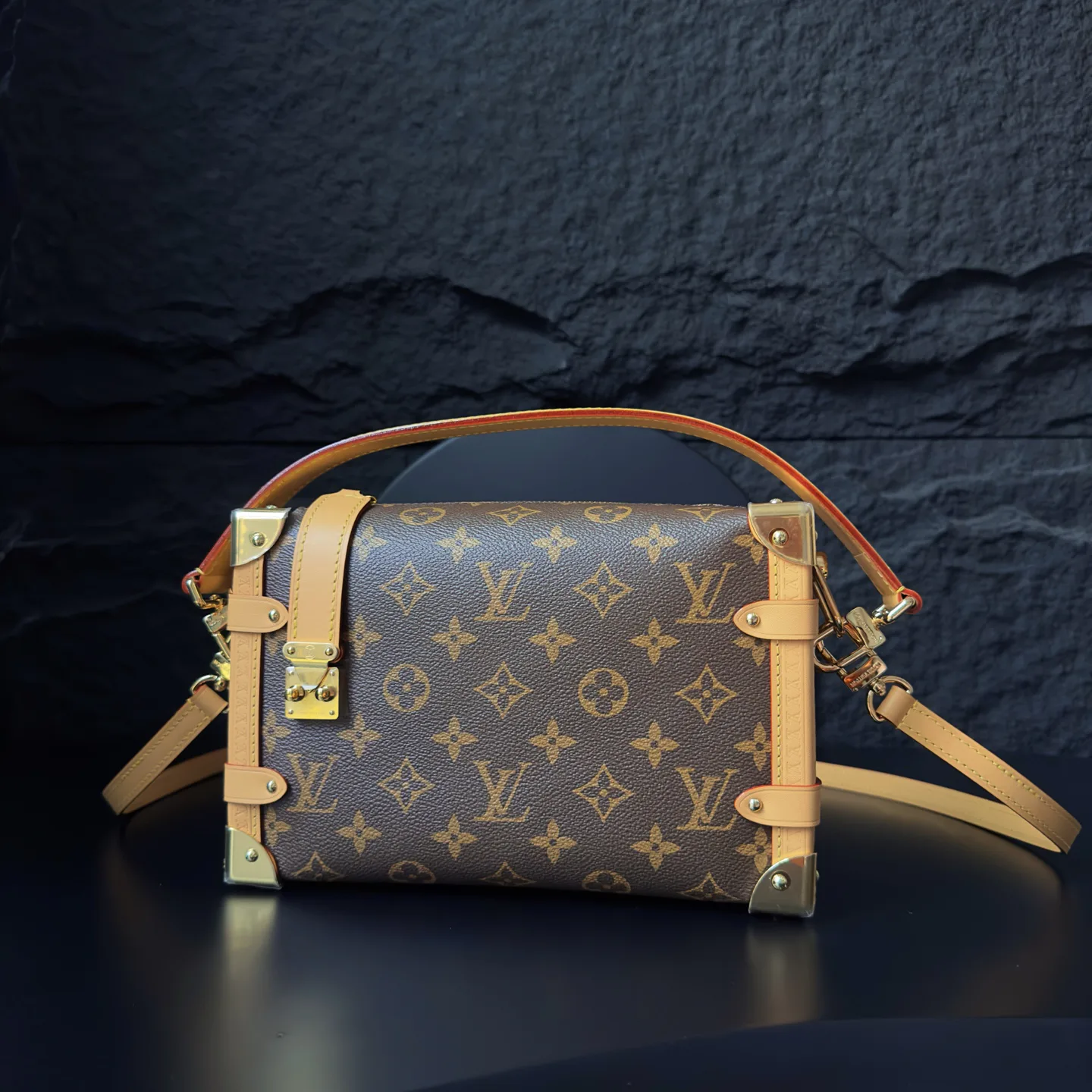 Классические Сумки Женские Louis Vuitton 18676161