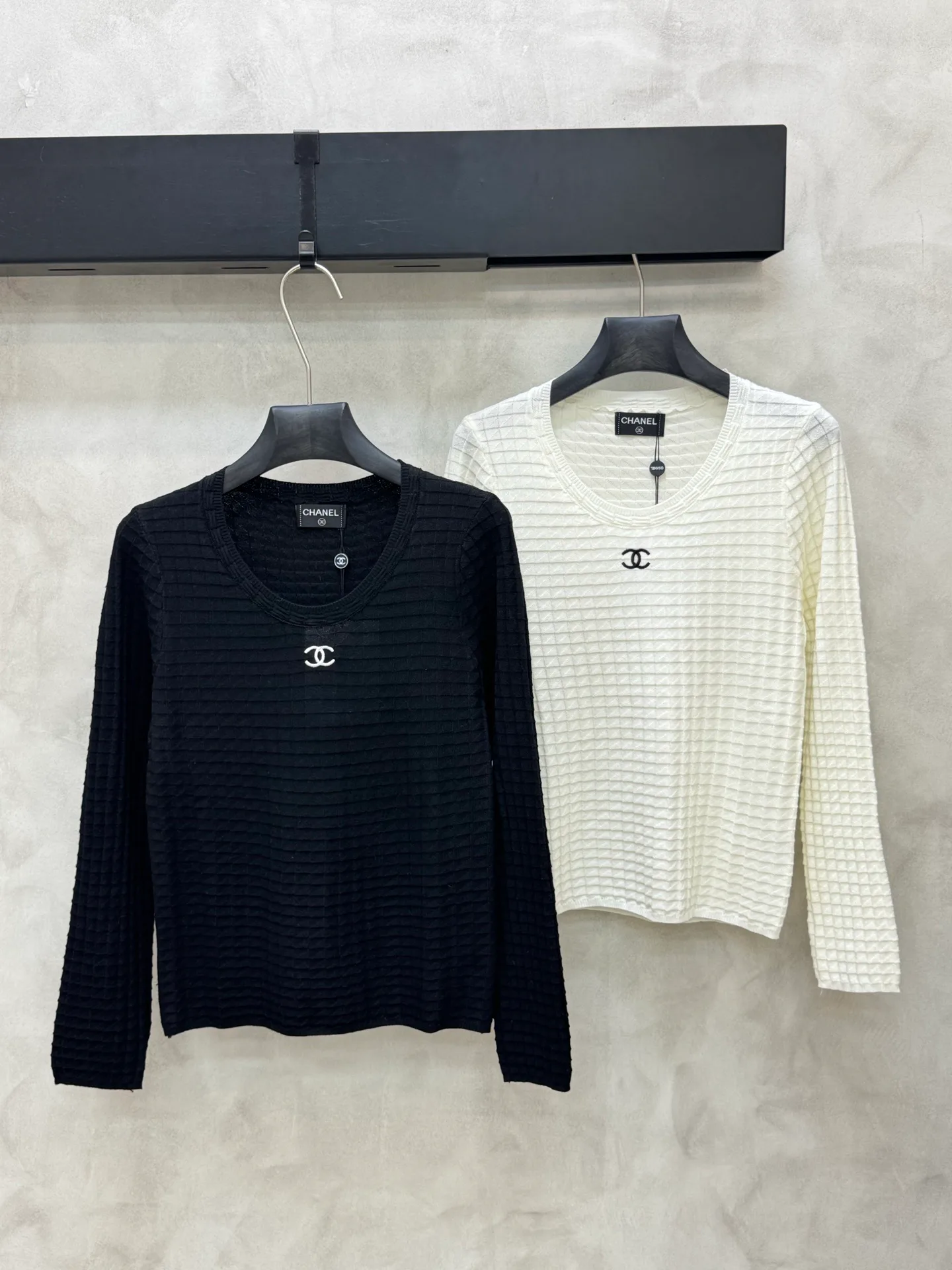 Women's Jumpers And Sweaters CHANEL 18186040