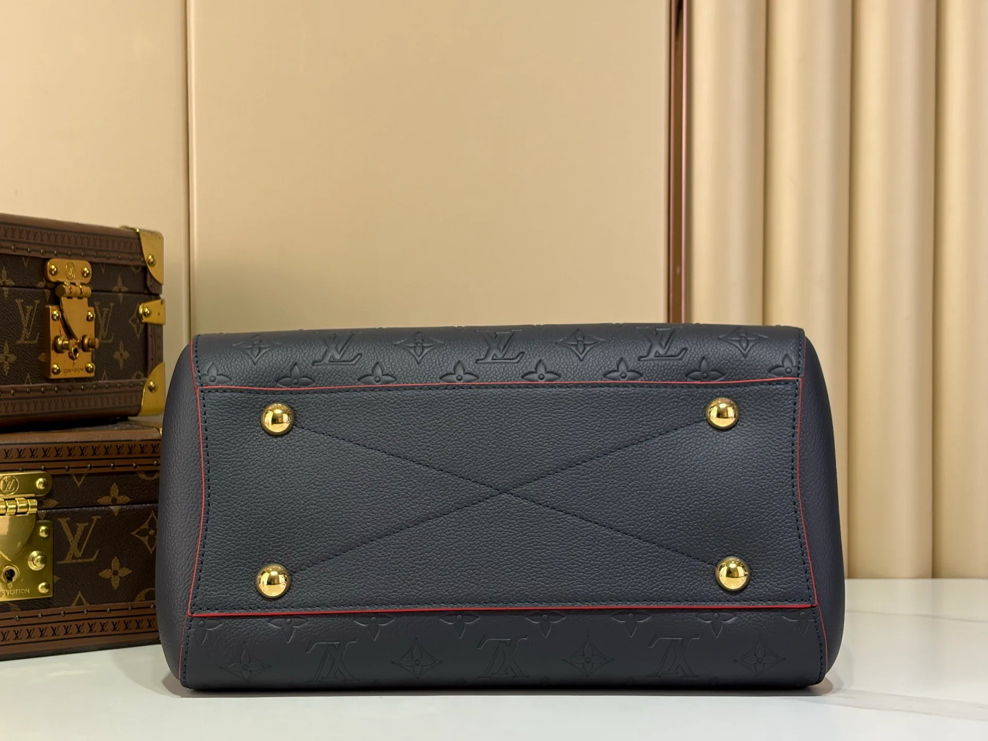 Women's Classic Handbags LOUIS VUITTON 18240329