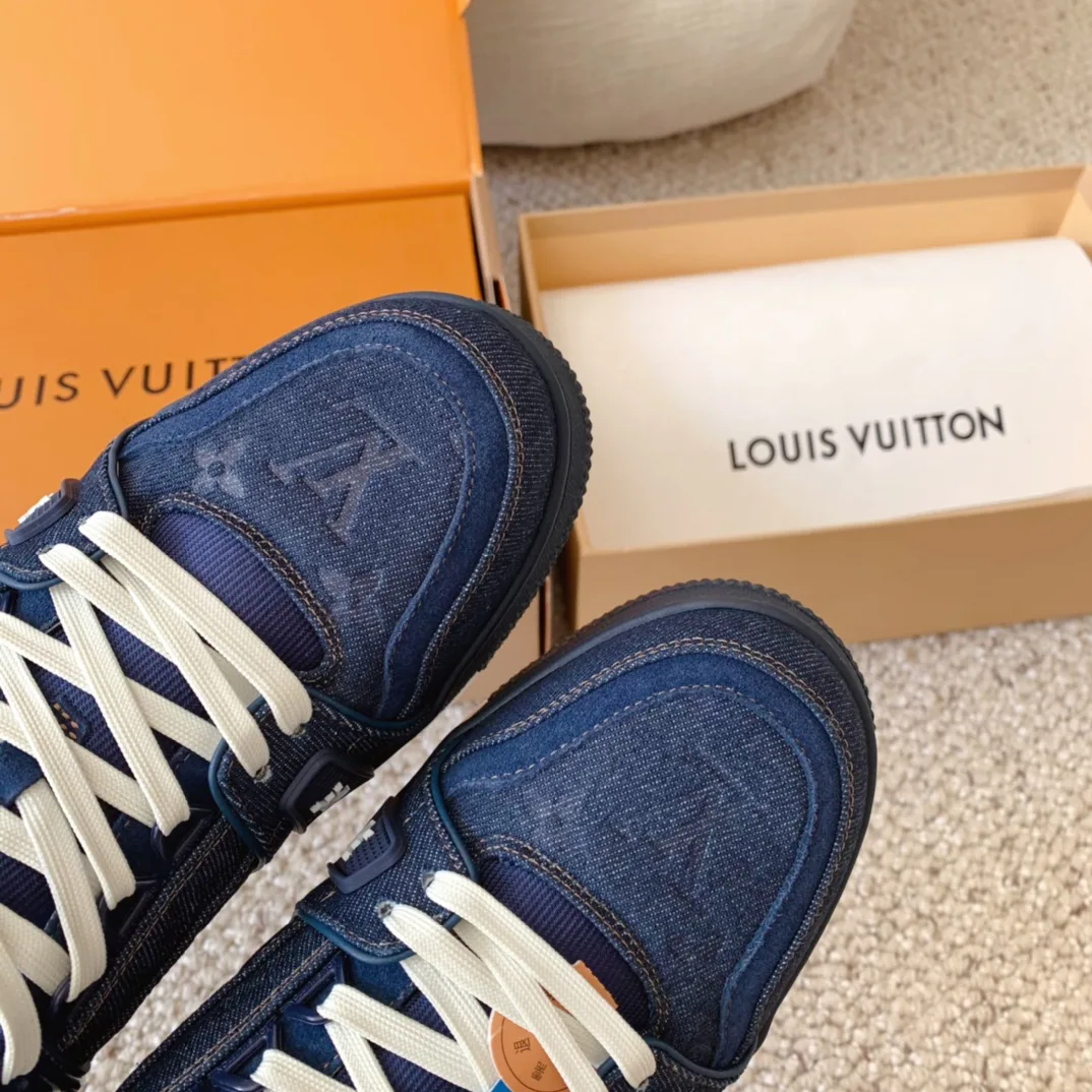 Кроссовки Женские Louis Vuitton 18625681