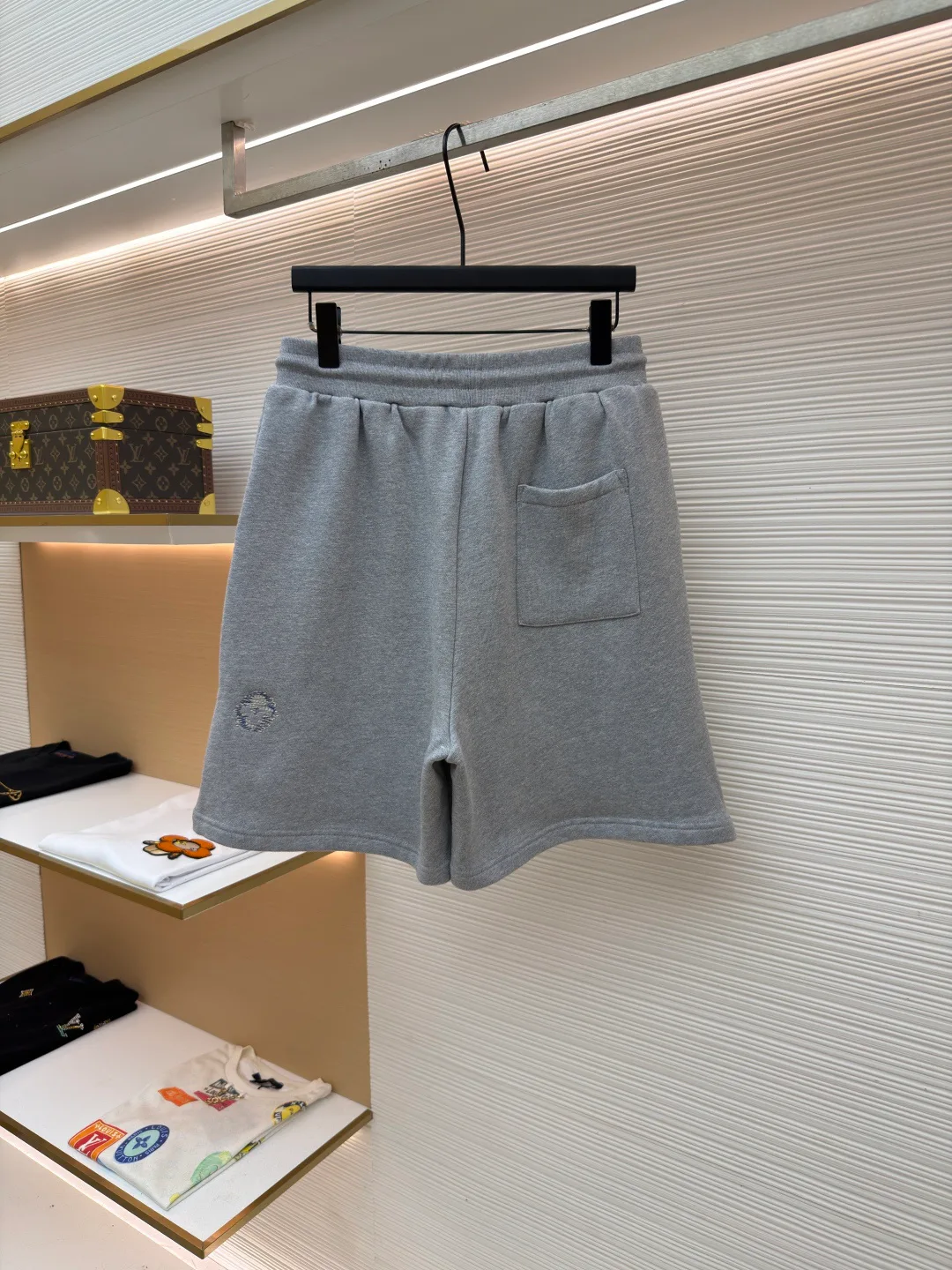 Men's Shorts LOUIS VUITTON 17572027