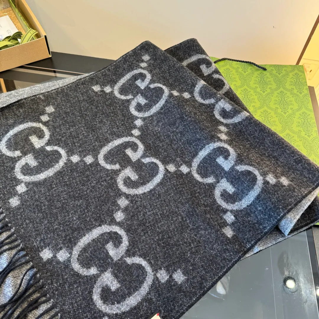 Scarves GUCCI 17896033