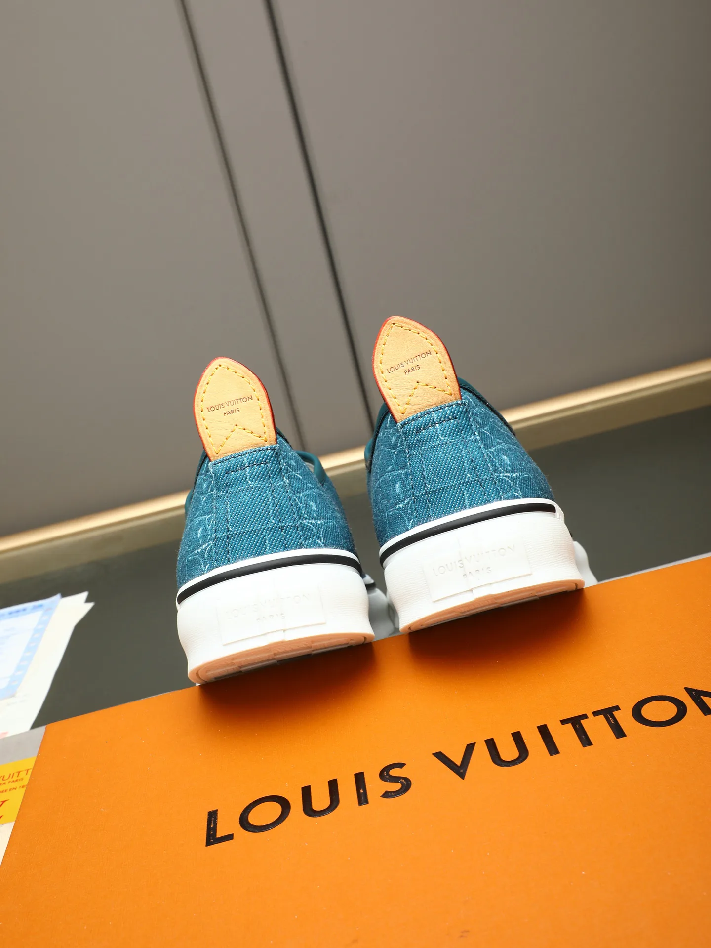 Women's Sneakers LOUIS VUITTON 17947262