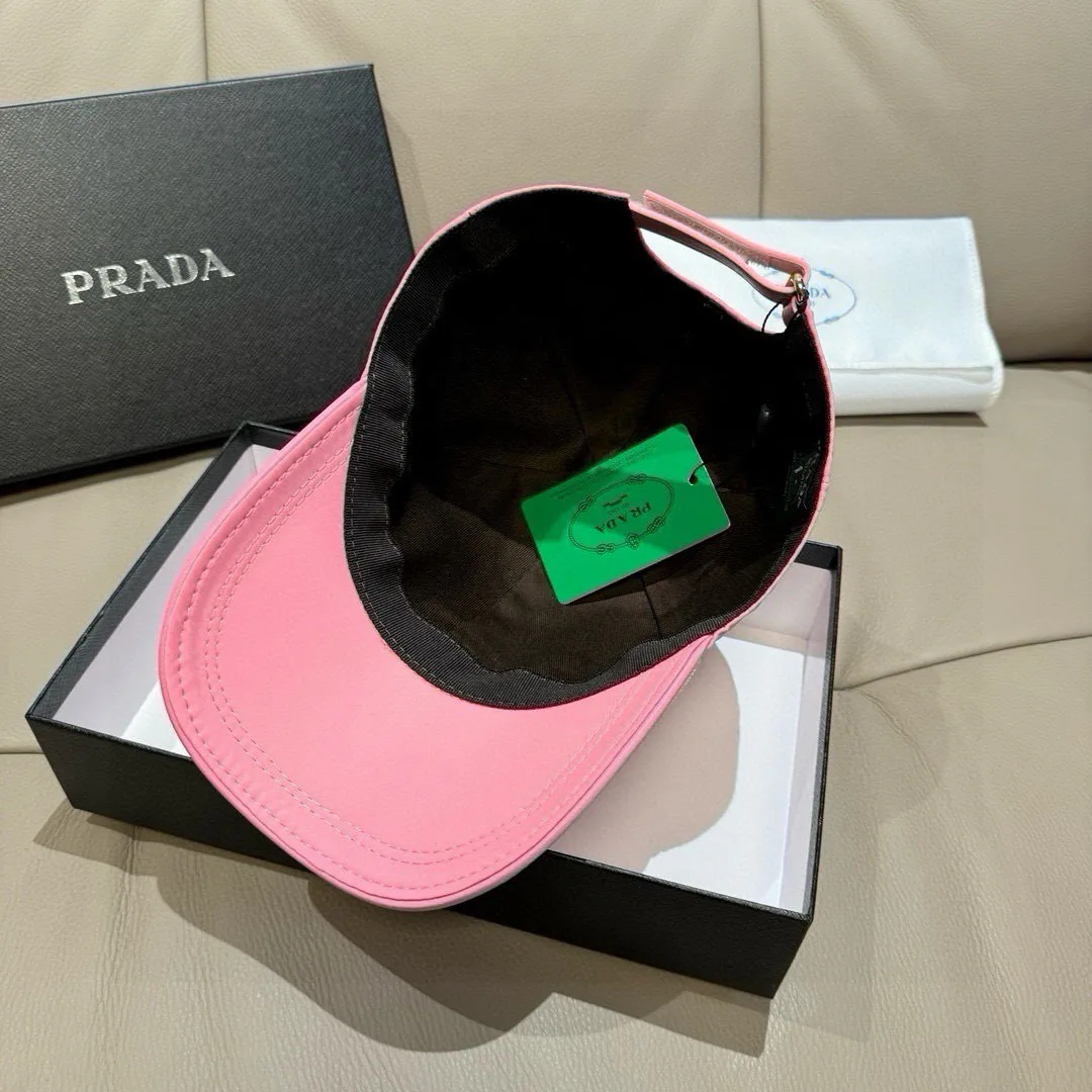 Hats PRADA 17224555