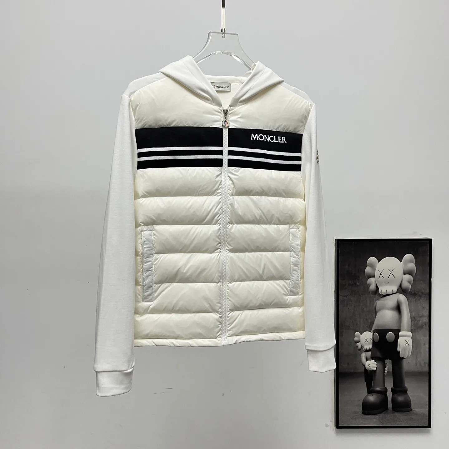 Куртки И Пуховики Мужские Moncler 18645337