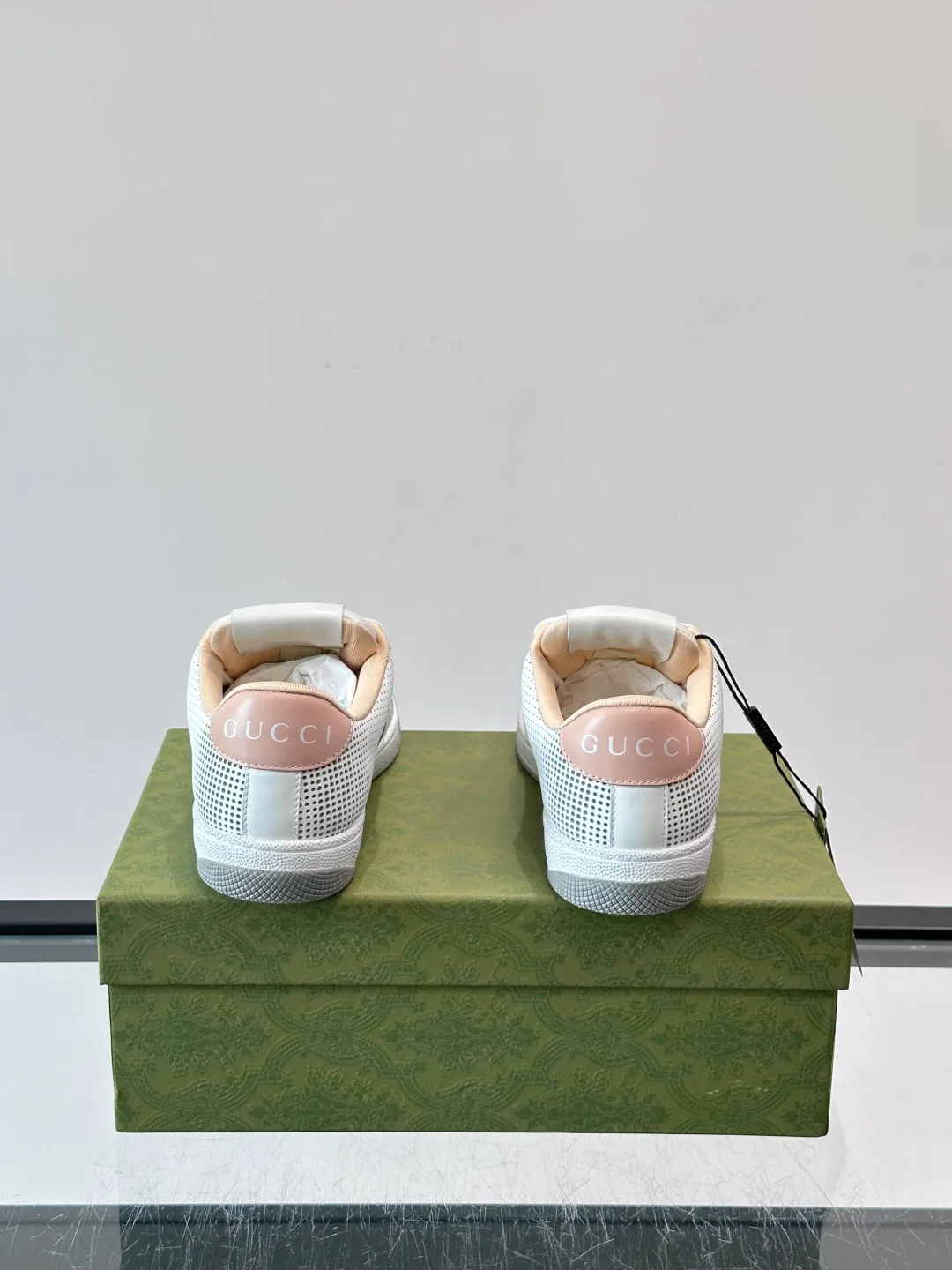 Men's Sneakers GUCCI 18142193