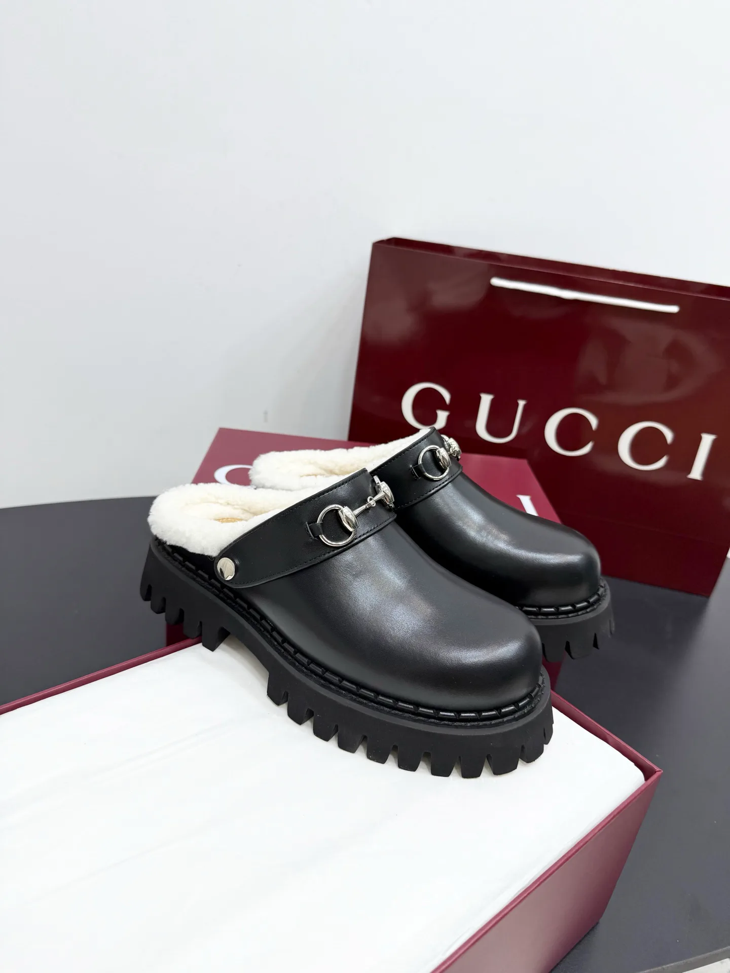 Women's Mules And Clogs GUCCI 18393361