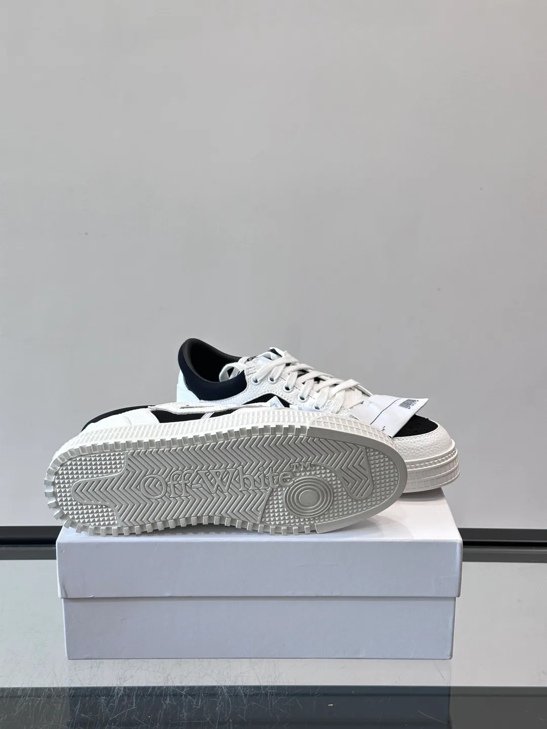 Women's Sneakers OFF-WHITE 18102419
