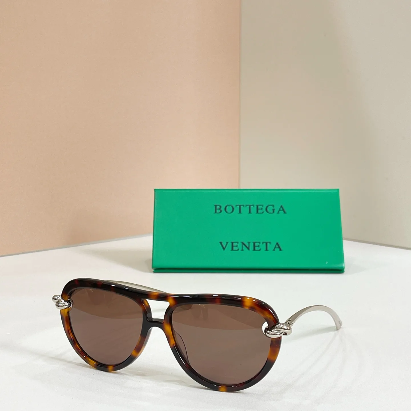 Glasses BOTTEGA VENETA 17949259